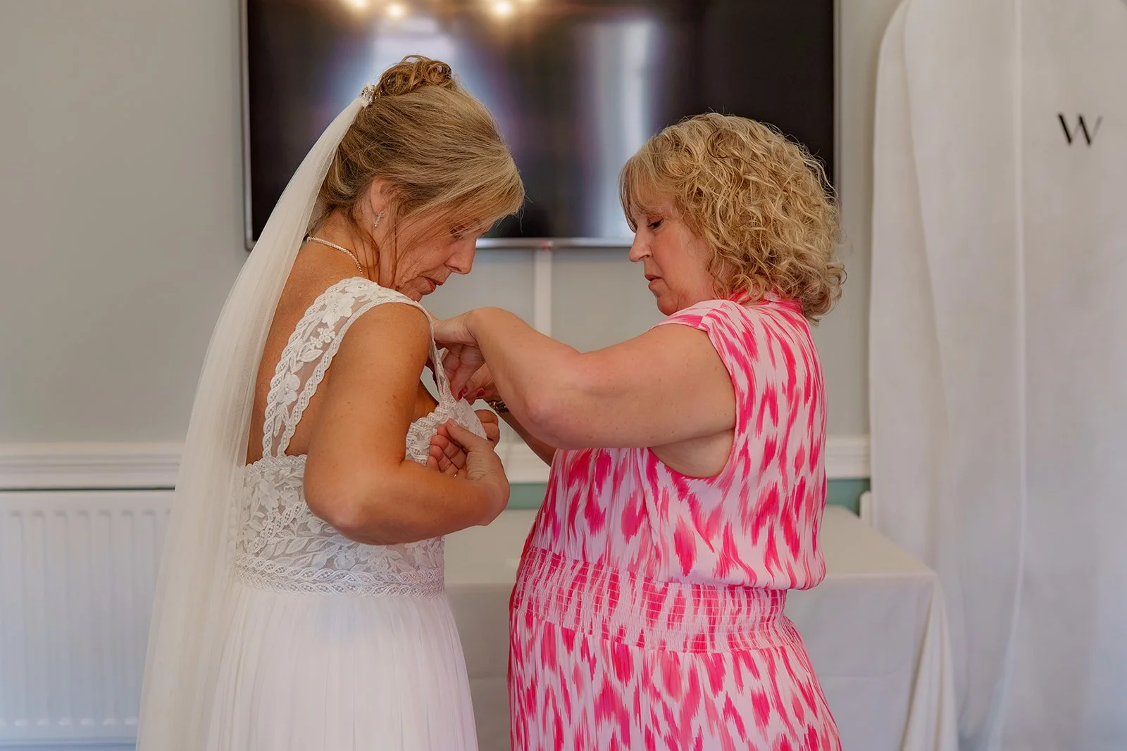 Karen_and_Adam_Wedding_gabby_culverwell_photography-24.jpg
