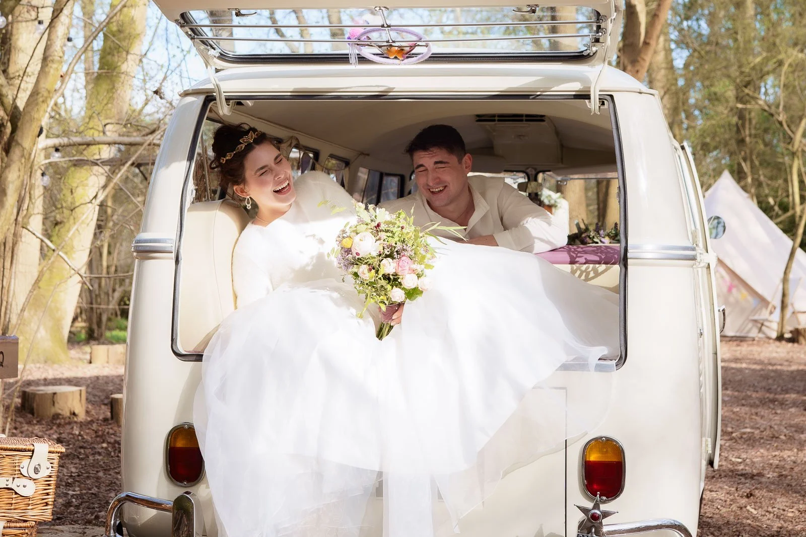 Woodland_Wedding_Buckinghamshire_Gabby_Culverwell_Photography-74.jpg
