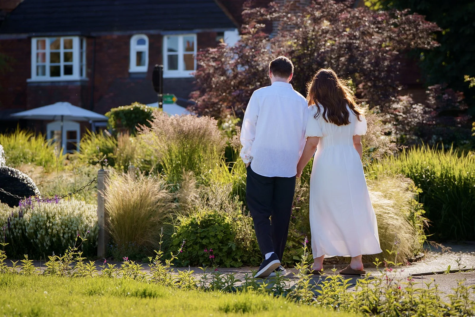 Old-Amersham-Engagement-Photoshoot-01-8.jpg