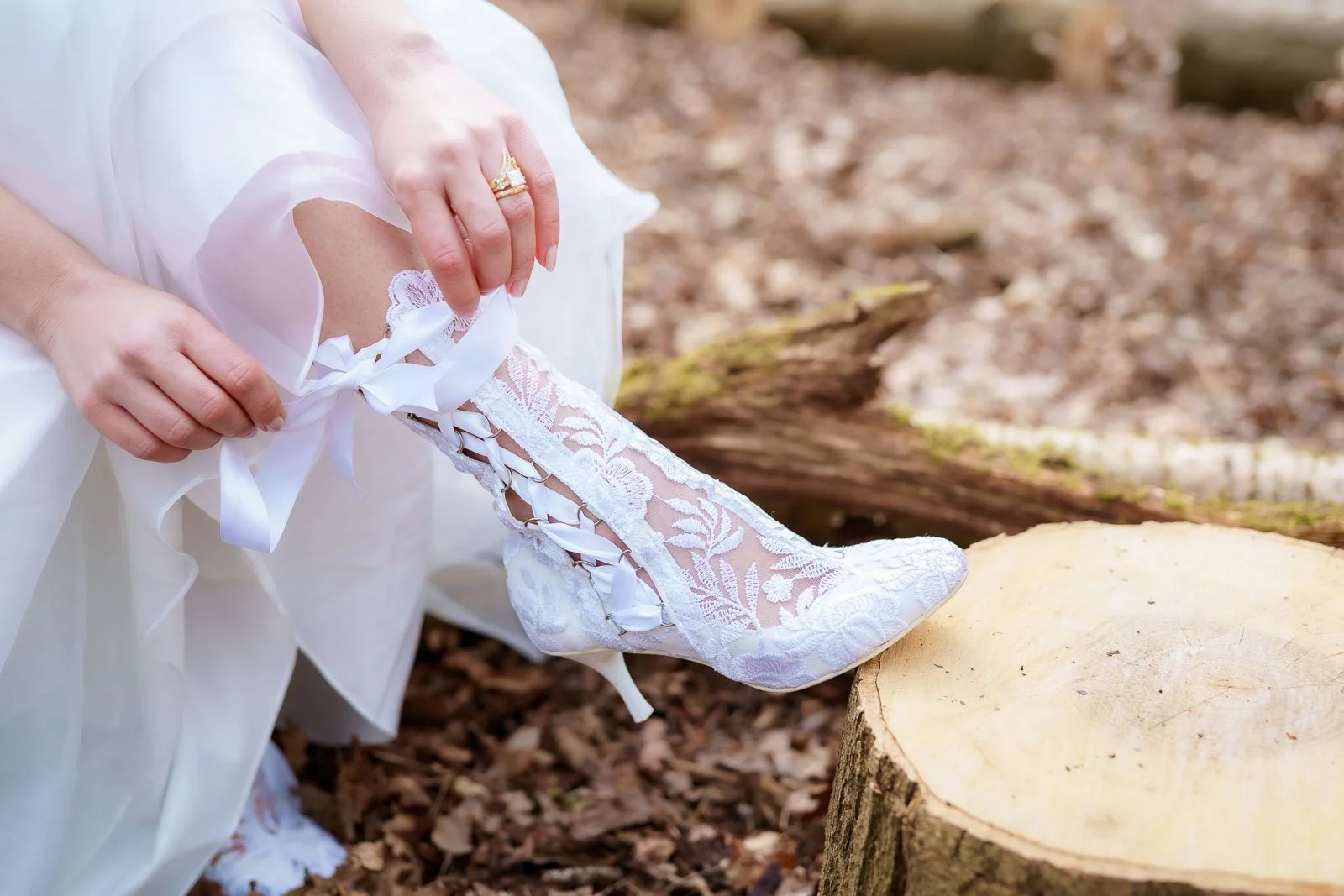 Woodland_Wedding_Buckinghamshire_Gabby_Culverwell_Photography-195.jpg