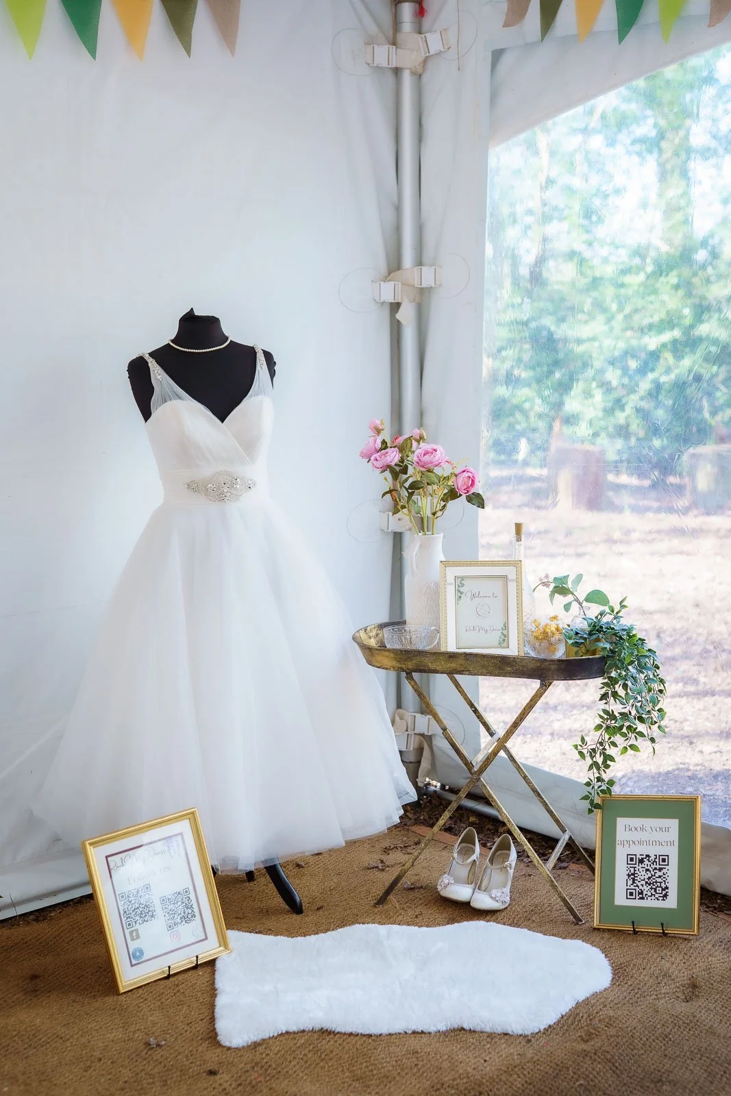 Woodland_Wedding_Buckinghamshire_Gabby_Culverwell_Photography-248.jpg