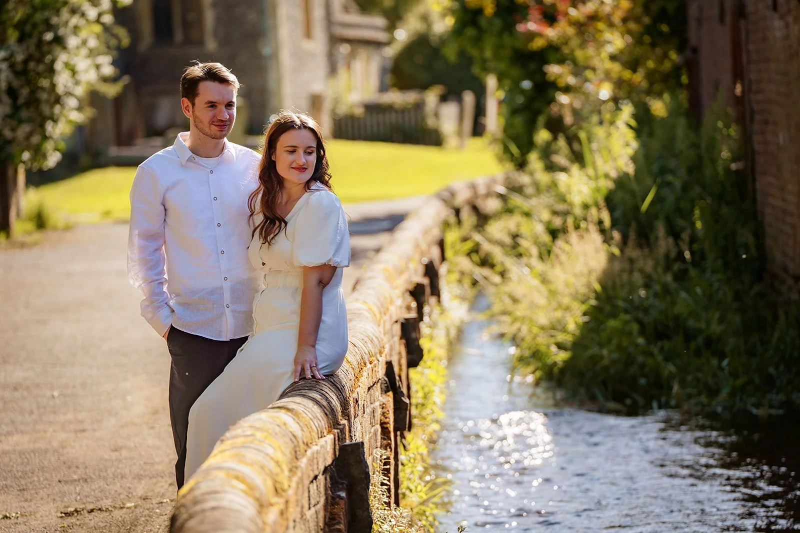 Old-Amersham-Engagement-Photoshoot-01-23.jpg