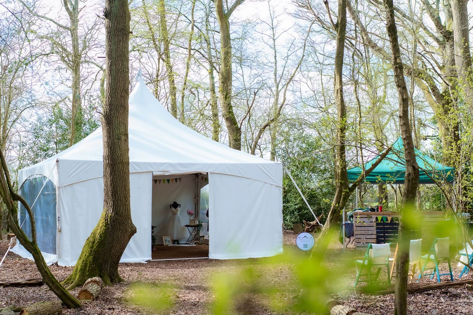 Woodland_Wedding_Buckinghamshire_Gabby_Culverwell_Photography-232.jpg