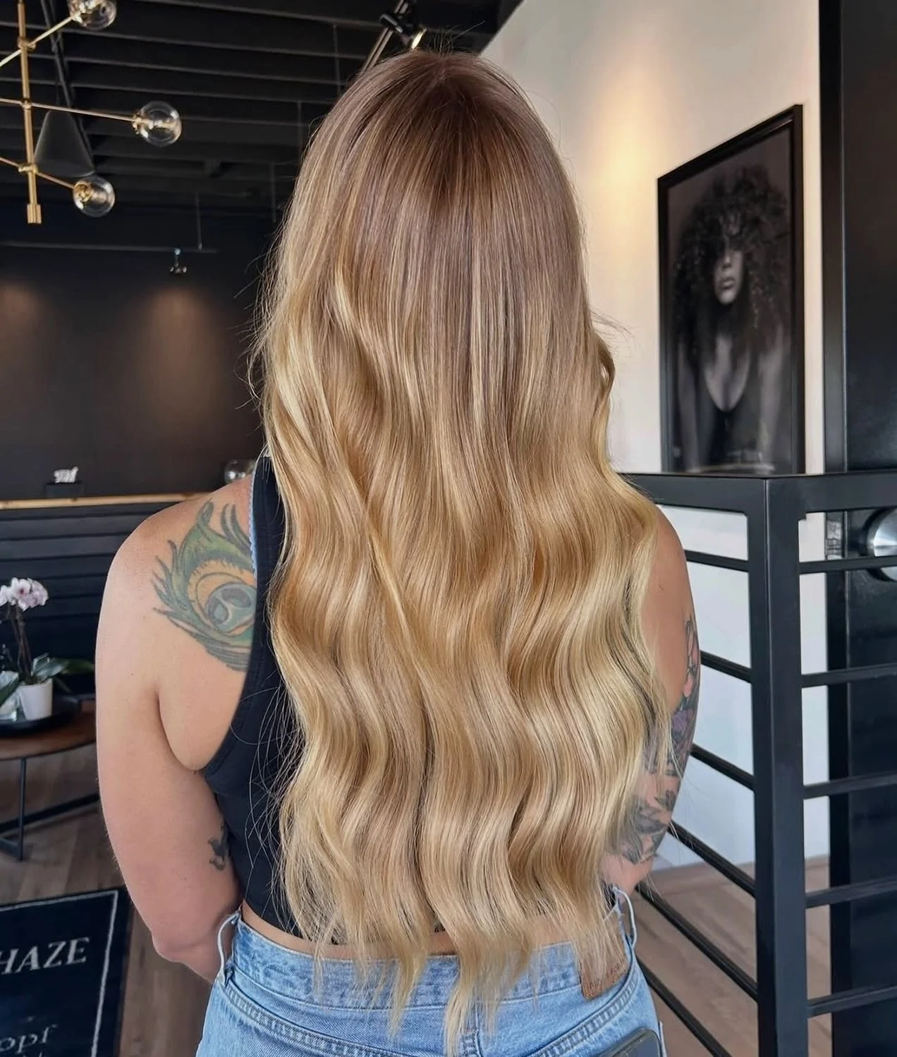 Done by&bull; @sydney.hairandbeauty 

&ldquo;Old money golden blonde 💛&rdquo;
.
.
Could you even tell there&rsquo;s 2 rows of weft extensions? ;)
.
.
.
#hair #blonde #golden #blonde #hairextension hairinspo hairstylist hairstyles haircolor schwarkop