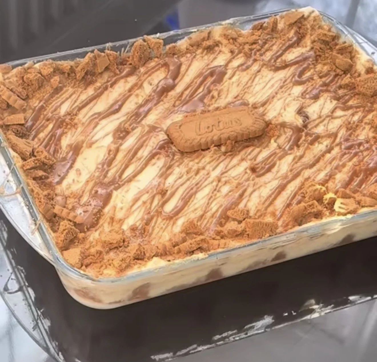 BISCOFF TRES LECHES (SERVES 10)