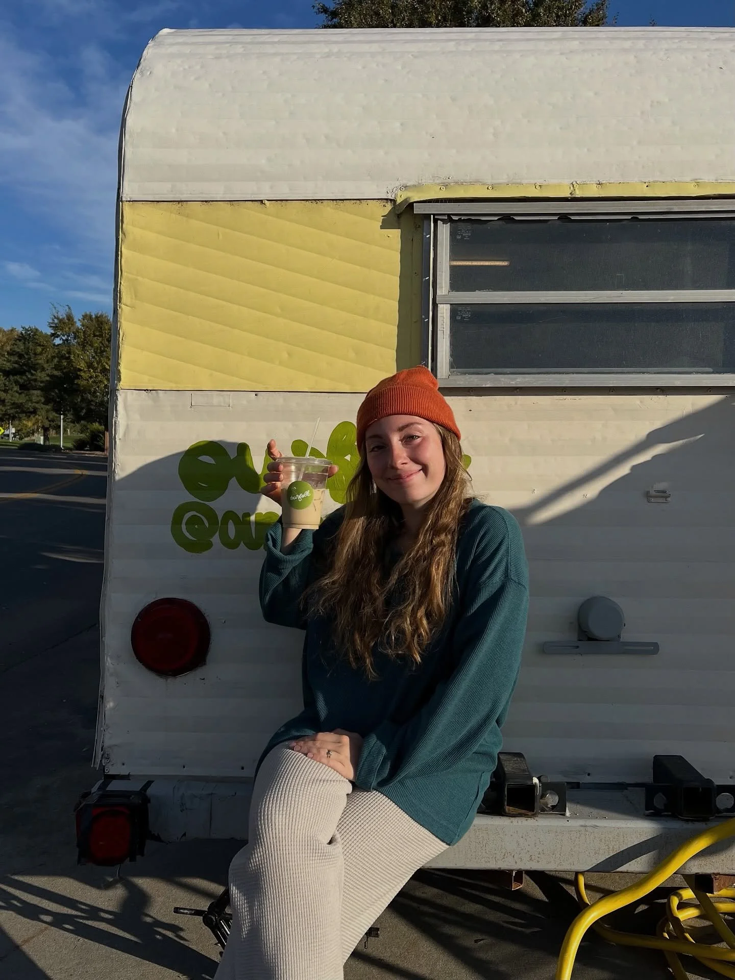 definitely soaking up autumn here at ourfolk coffee. the pumpkins. the spunky punky latte. the autumn leaves. the chilly weather. HERE FOR IT. this is the season for stopping by your lil local coffee camper and treating yourself.

see you soon? 

&md