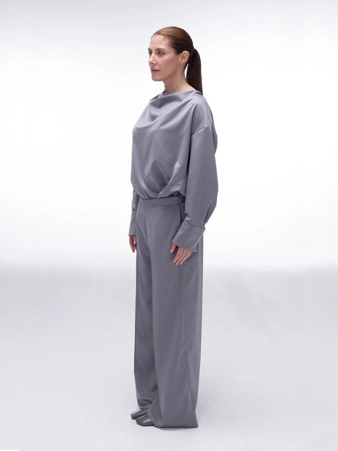 grey_satin_trousers_wide_leg_mpower_2.jpg