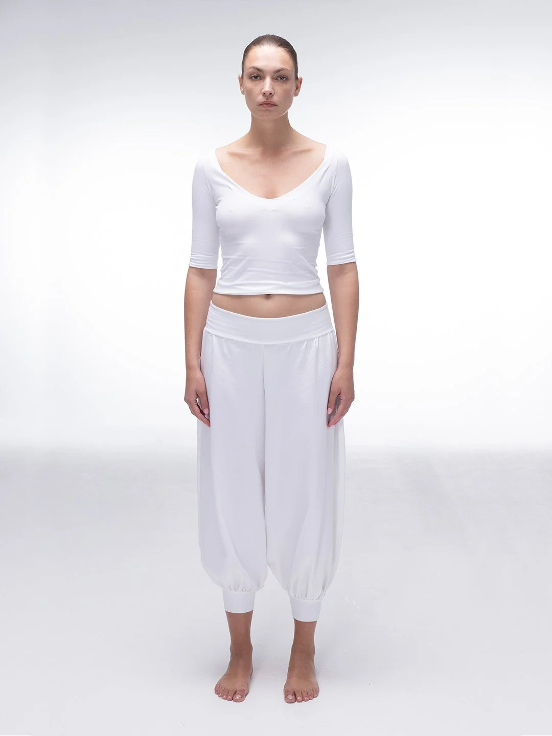 white_jersey_balloon_trousers_wide_mpower_3.jpg