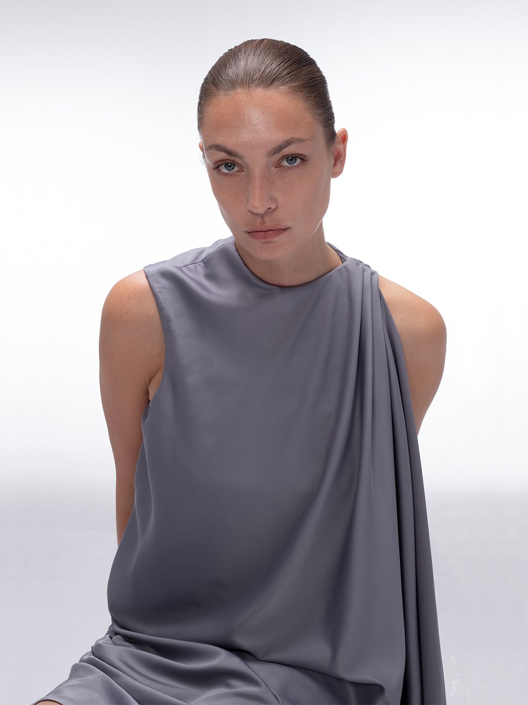 satin_midi_dress_green_mpower_6.jpg