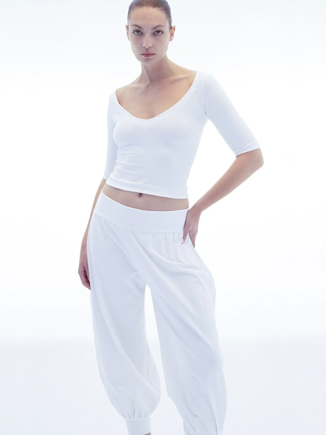 white_jersey_balloon_trousers_wide_mpower_1.jpg
