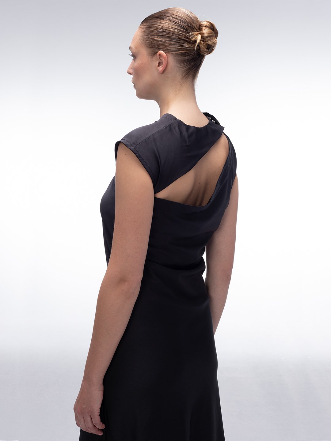 v_cut_satin_black_midi_dress_naked_back_mpower_5.jpg
