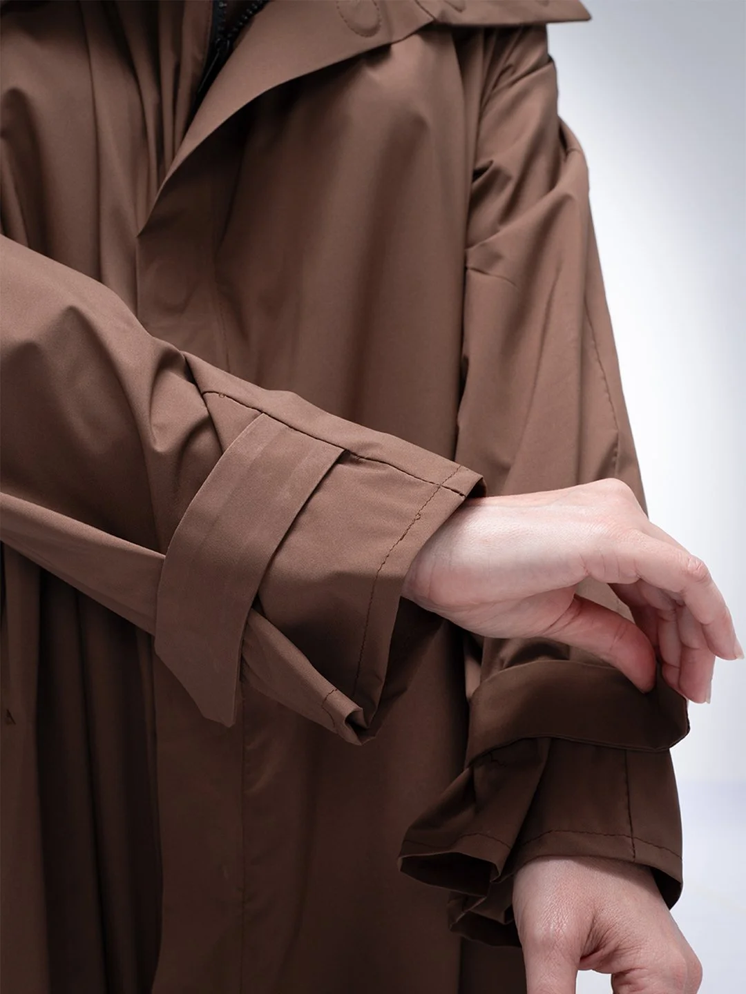 technical_nylon_trench_coat_brown_wide_mpower_7.jpg