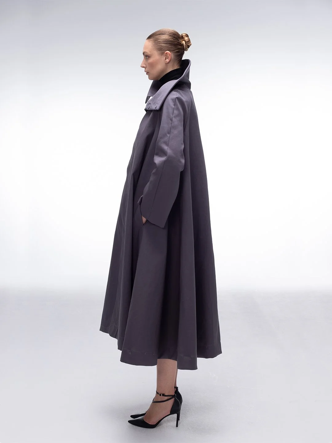 grey_gabardine_wide_trench_coat_technical_mpower_2.jpg