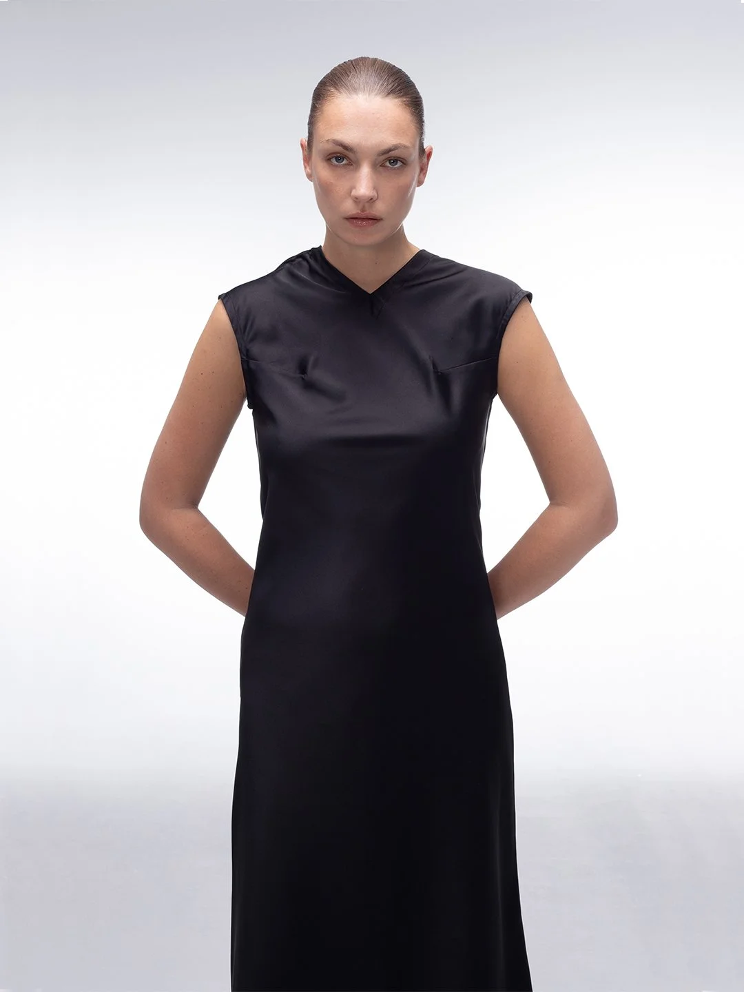 v_cut_satin_black_midi_dress_naked_back_mpower_4.jpg