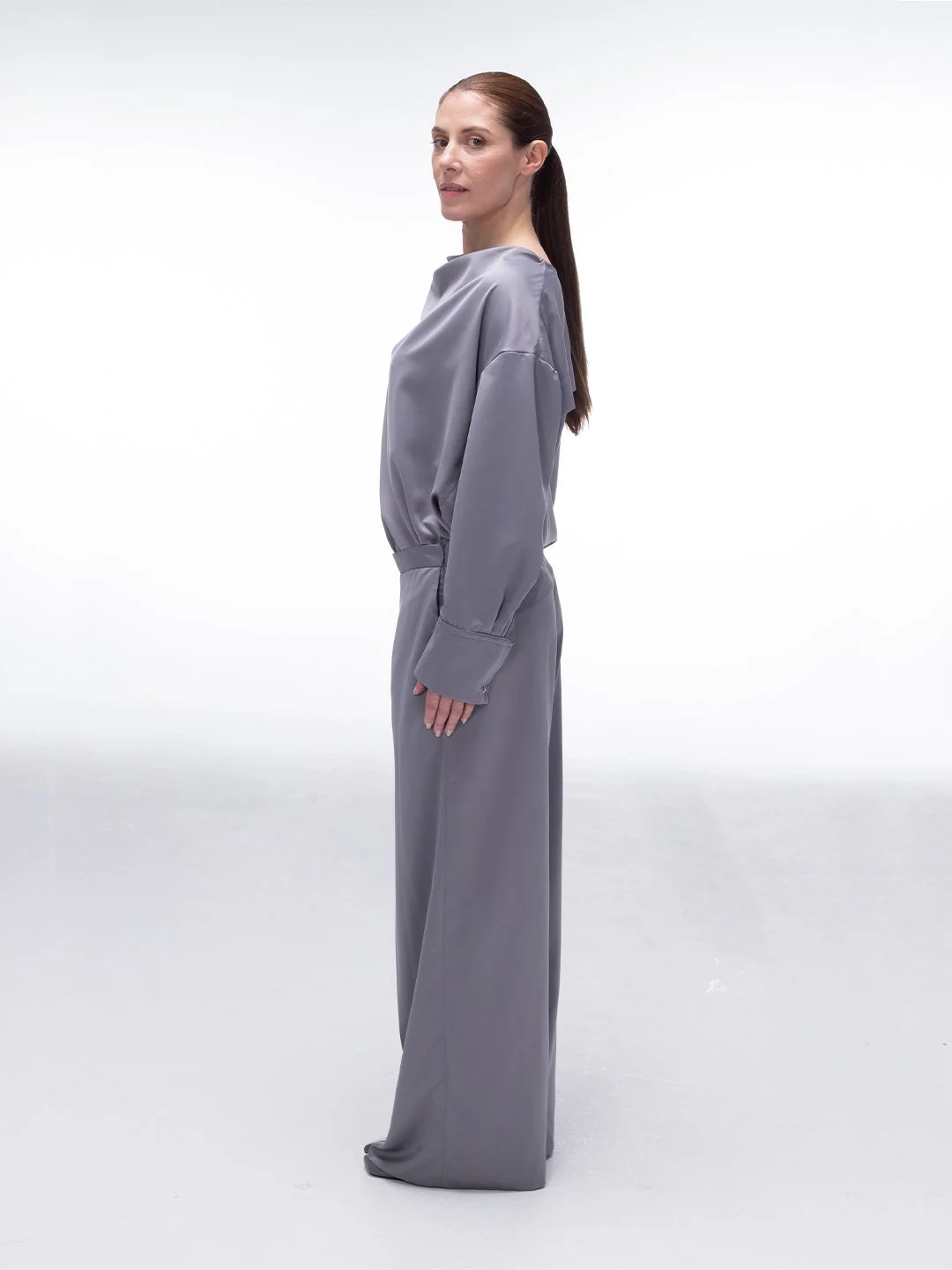 grey_satin_trousers_wide_leg_mpower_3.jpg