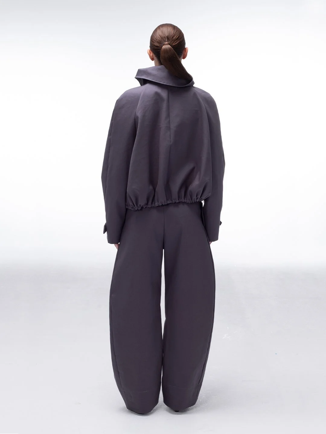 grey_gabardine_short_trench_coat_technical_mpower_3.jpg