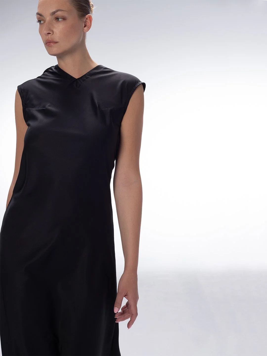v_cut_satin_black_midi_dress_naked_back_mpower_7.jpg