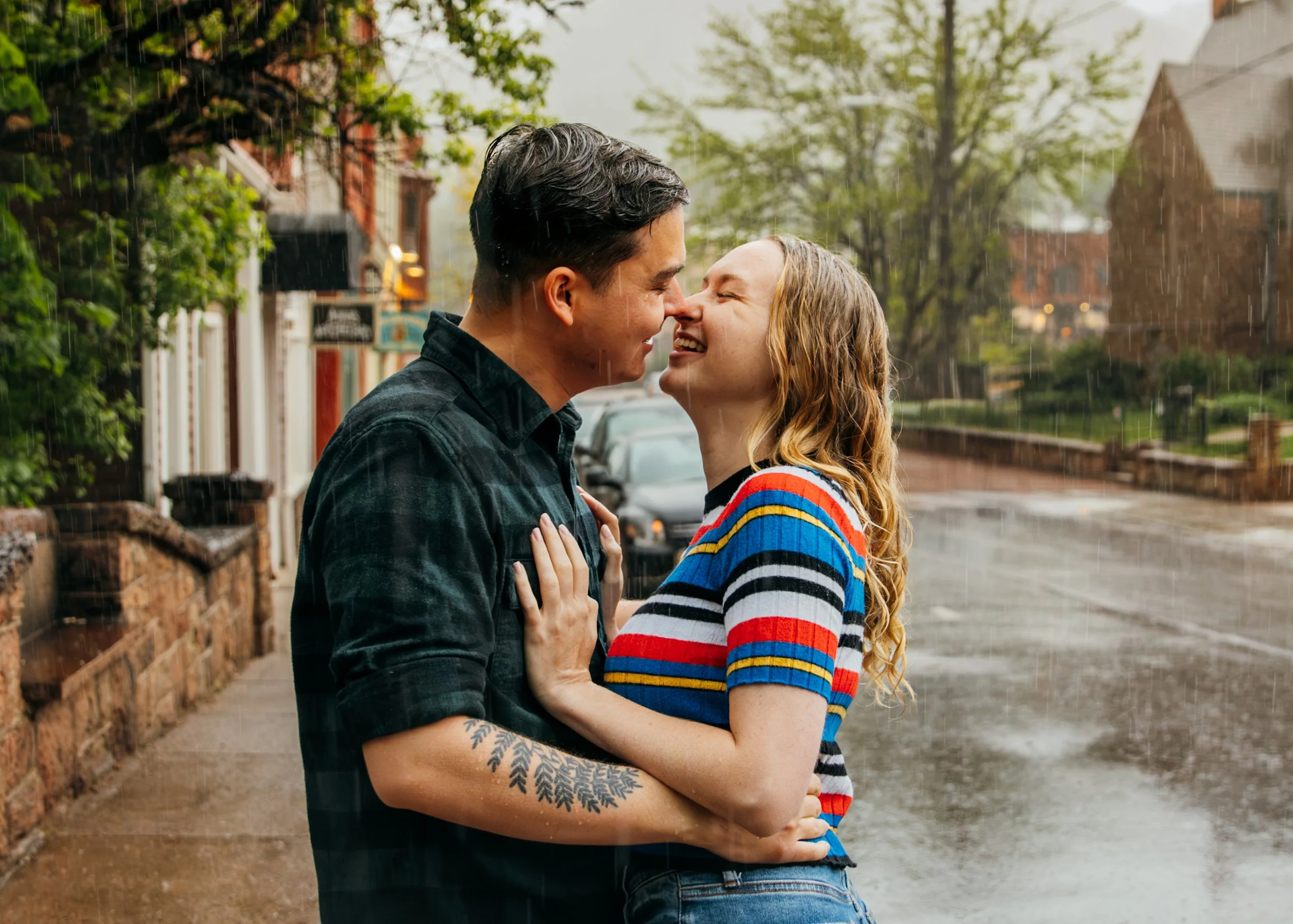 manitou-springs-couples-engagement-rainy-summer-session-sarahkdunnphotography-172 (1).jpg