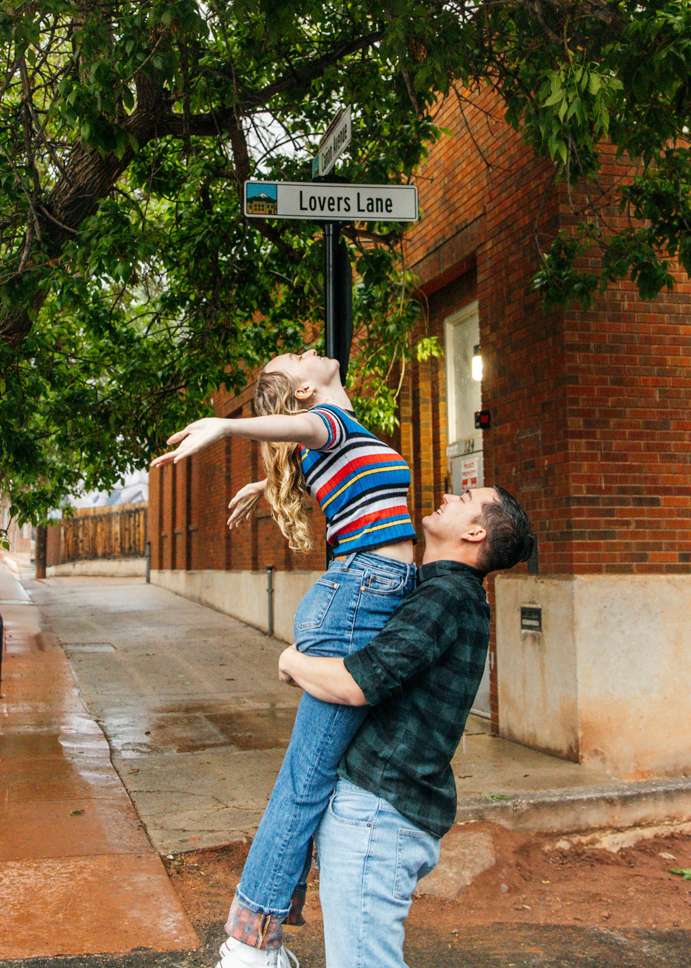 manitou-springs-couples-engagement-rainy-summer-session-sarahkdunnphotography-169.jpg