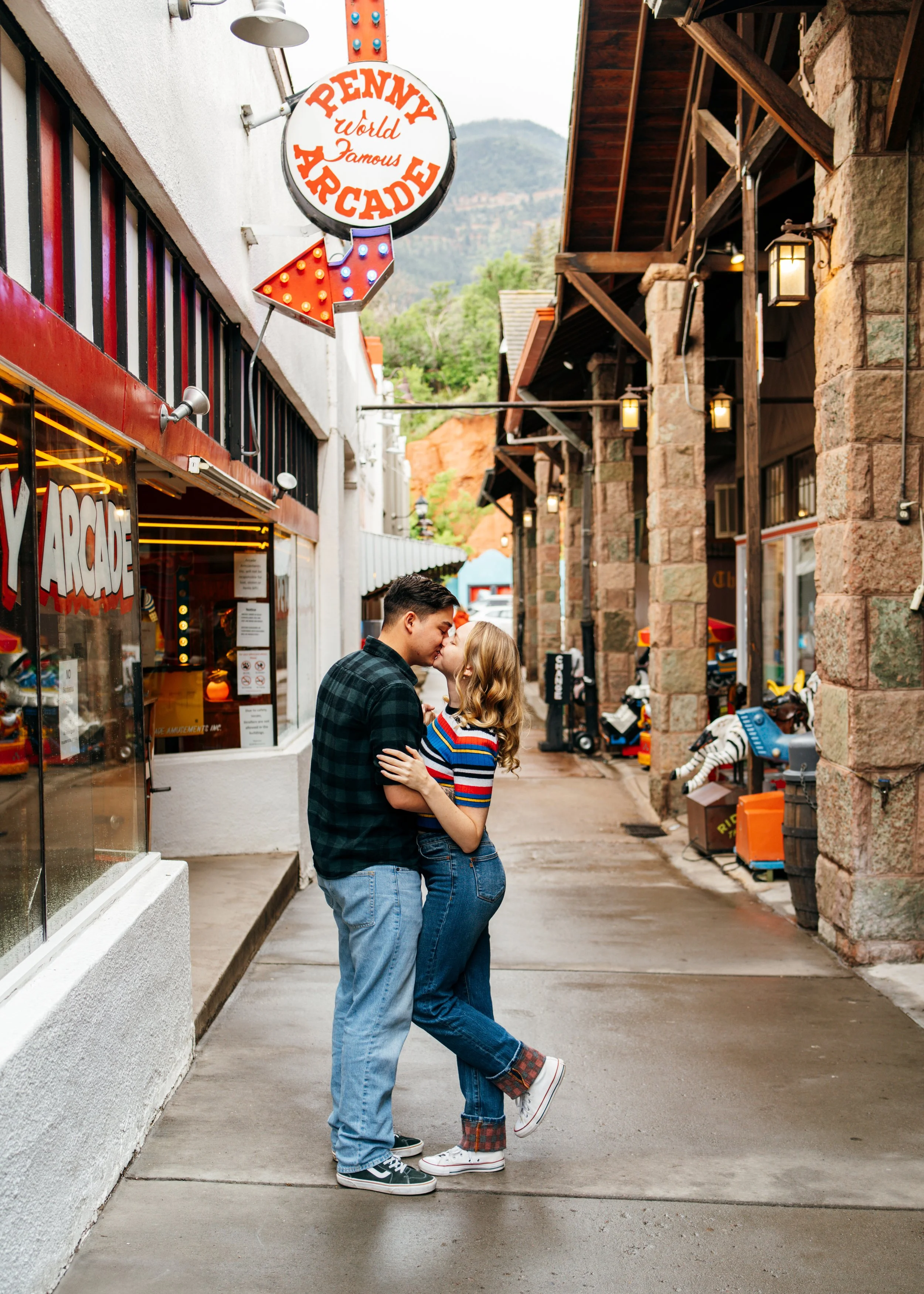 manitou-springs-couples-engagement-rainy-summer-session-sarahkdunnphotography-41.jpg