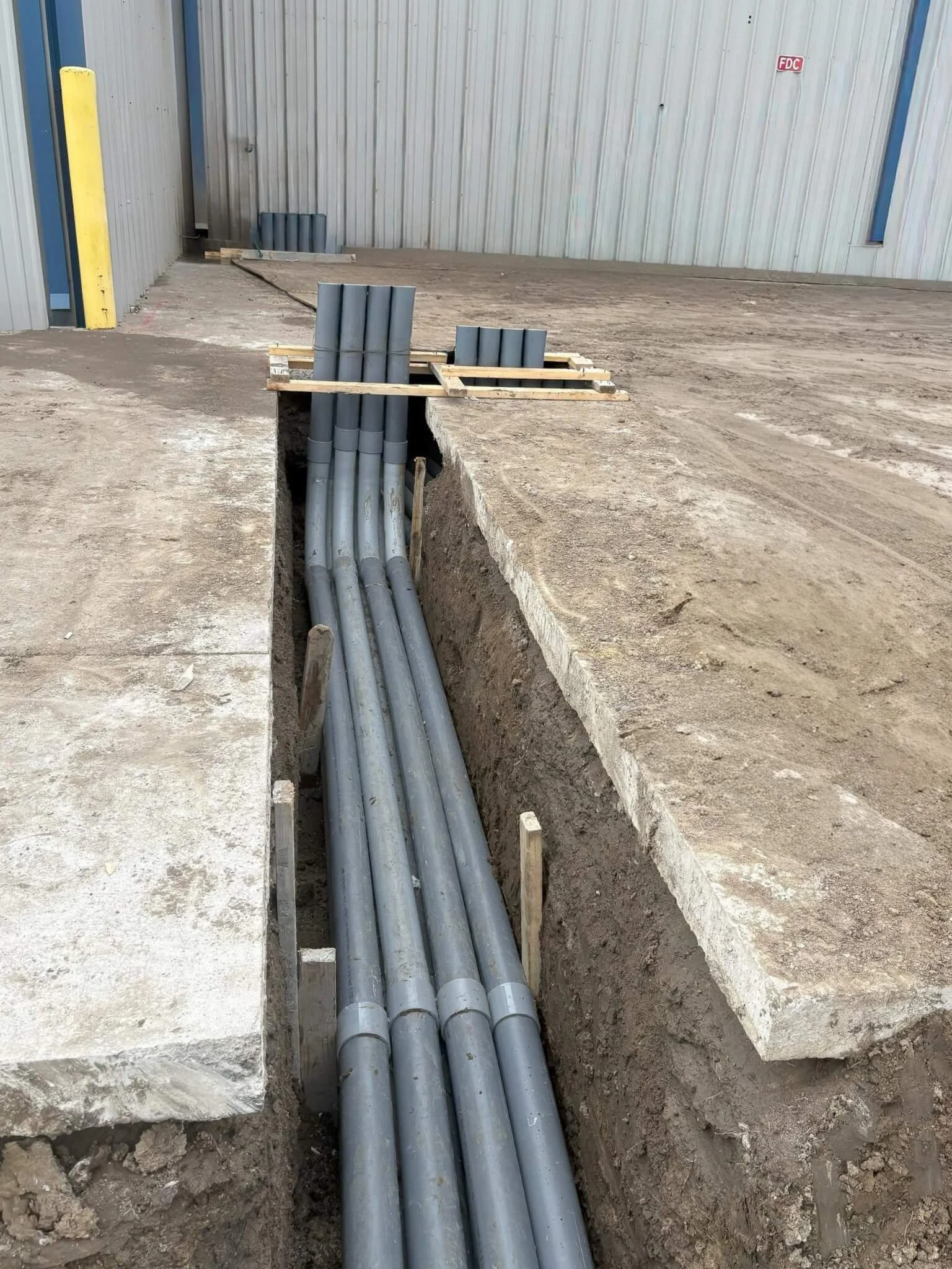 commercial-electrical-conduit-trenching.jpg