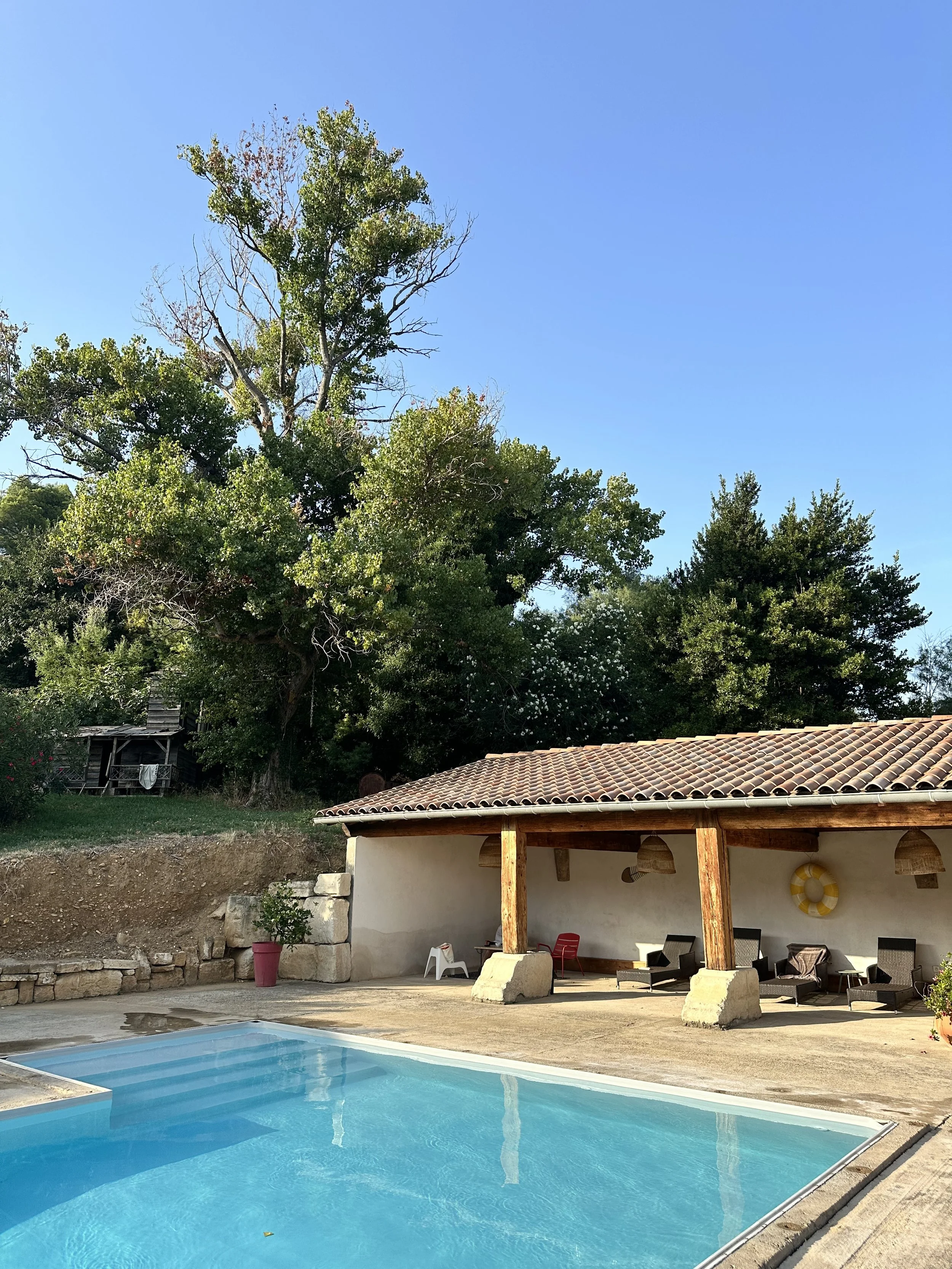 pool-house