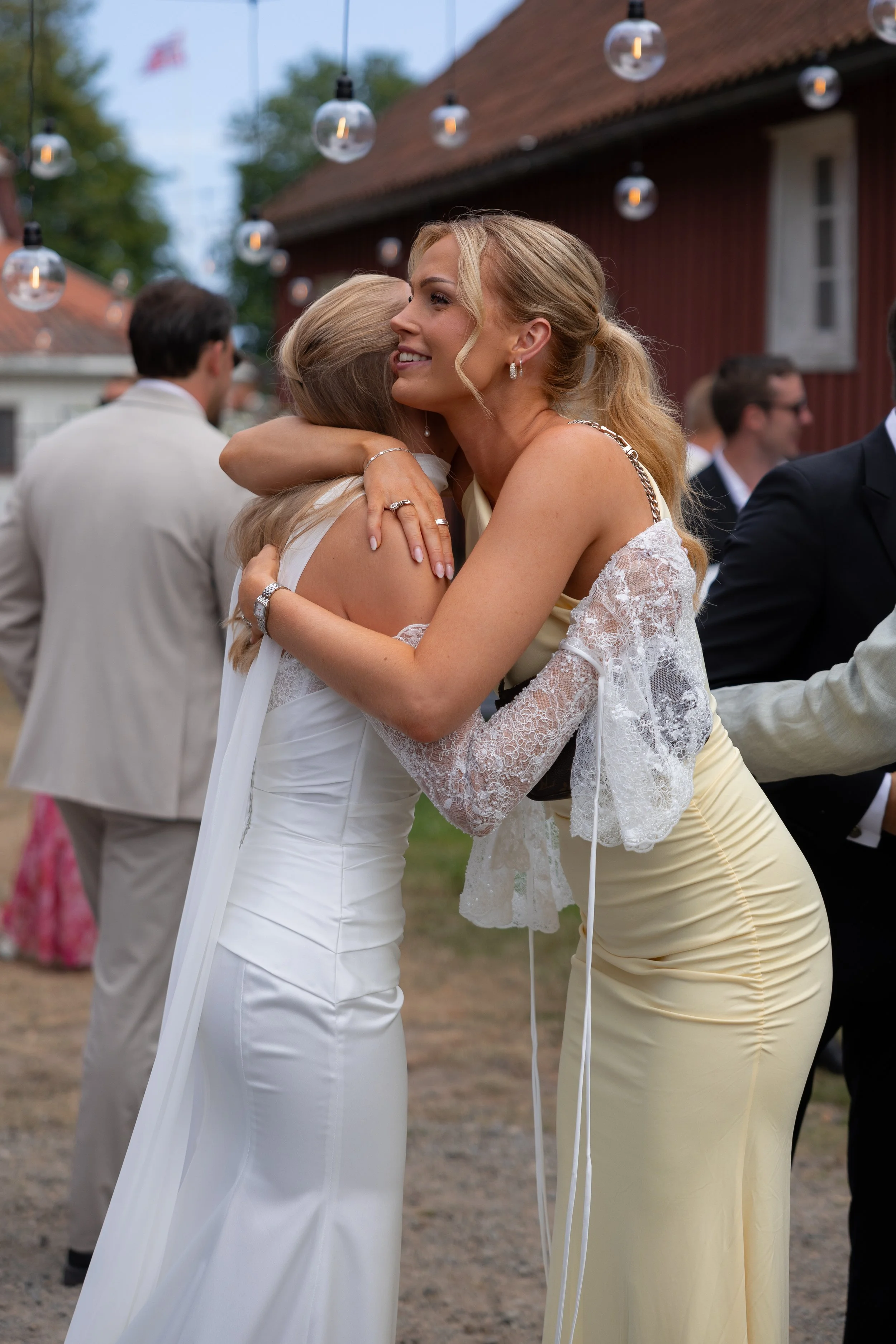 Kristin-og-Olav-mingling6.jpg
