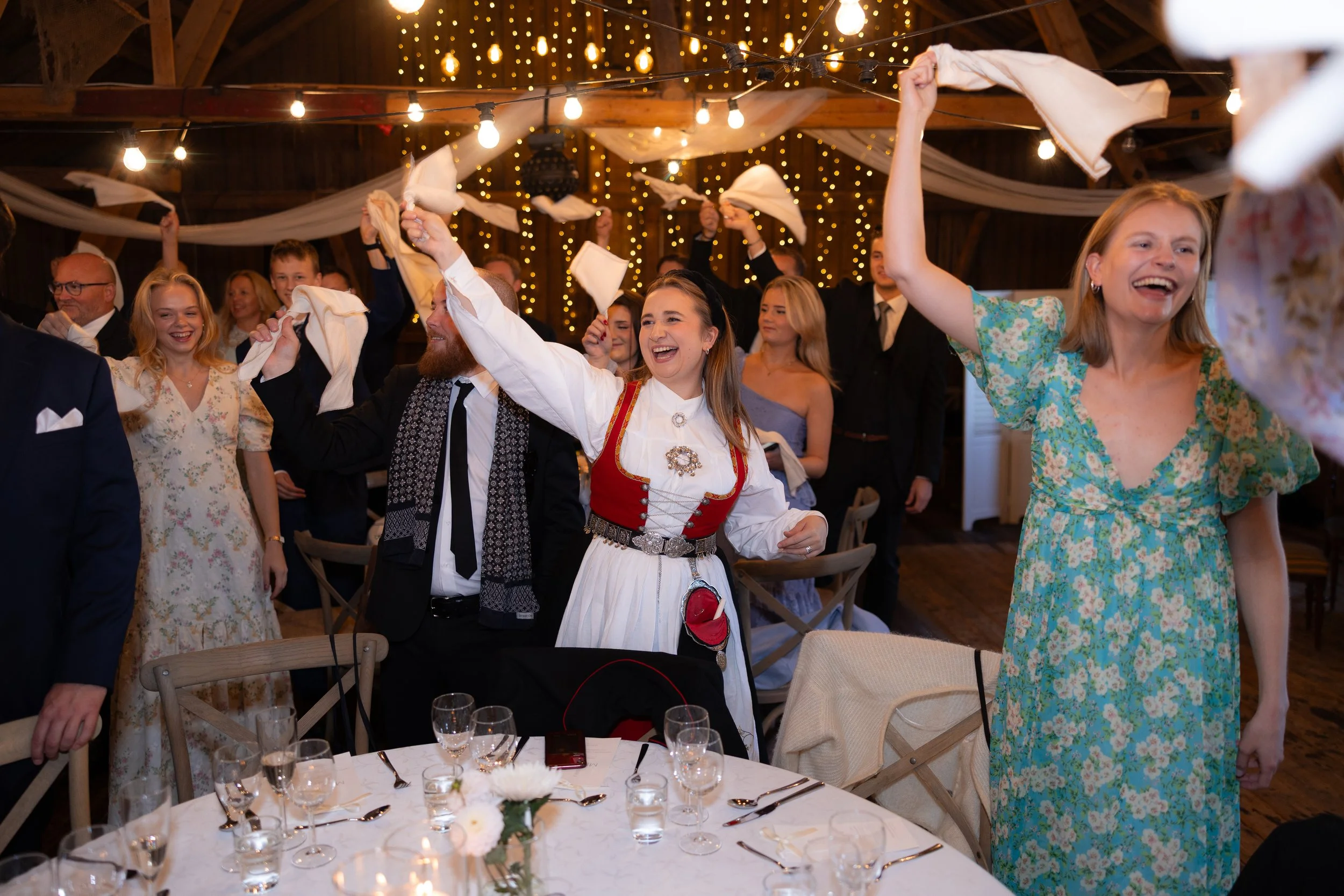 Caroline-og-Daniel-fest45.jpg