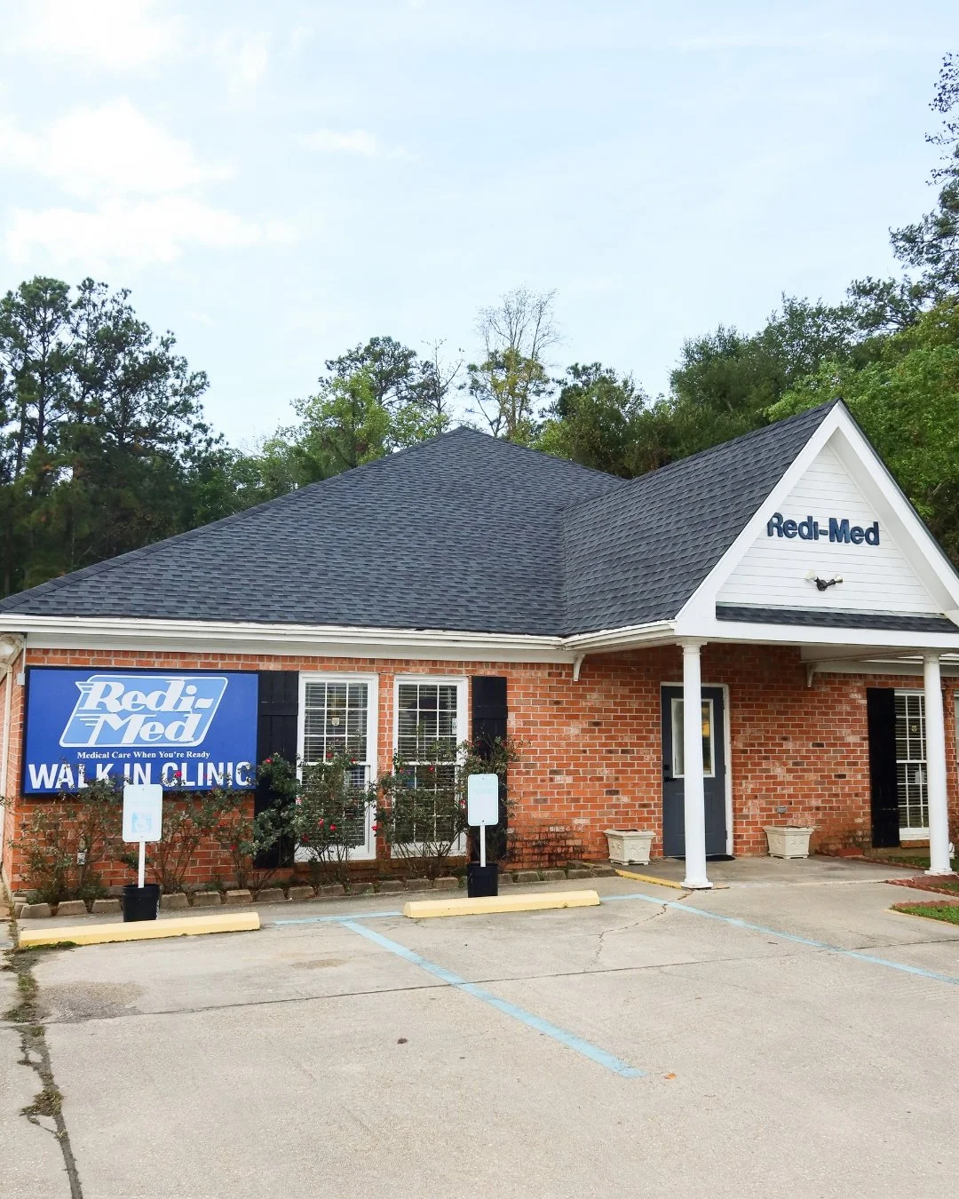 Quality care should never feel out of reach. Our Mandeville clinic offers easy parking, a convenient location, and a local team who knows the community!

Call (985) 624-7637 to plan your visit today.