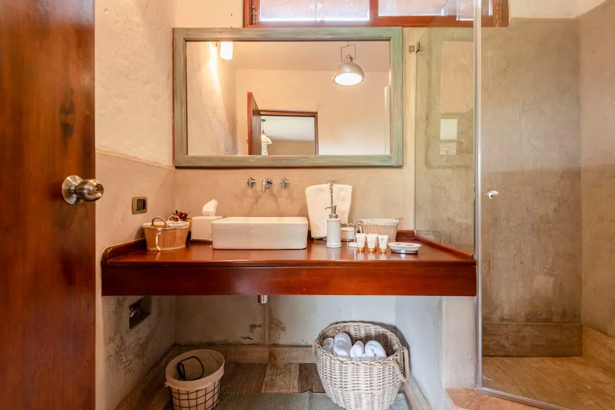 d549204f-1c52-4ae3-b4bf-60c371bf6c74 copy.jpeg