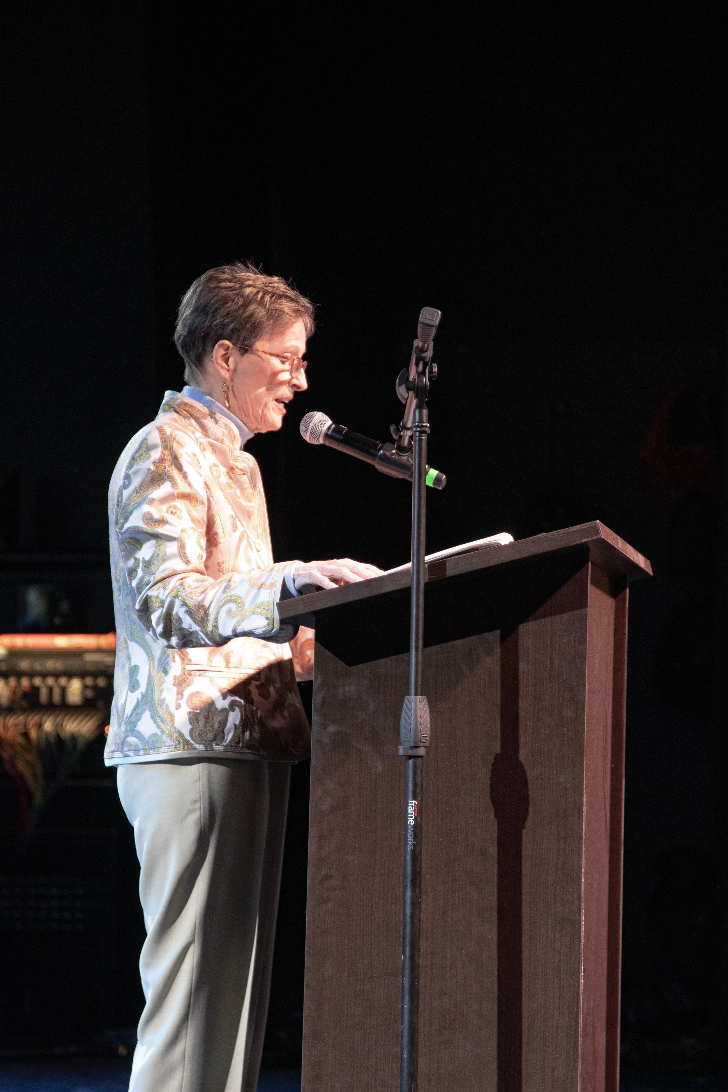 YWCA Salute to Women Gala 2022IMG_7392-Edit.jpg