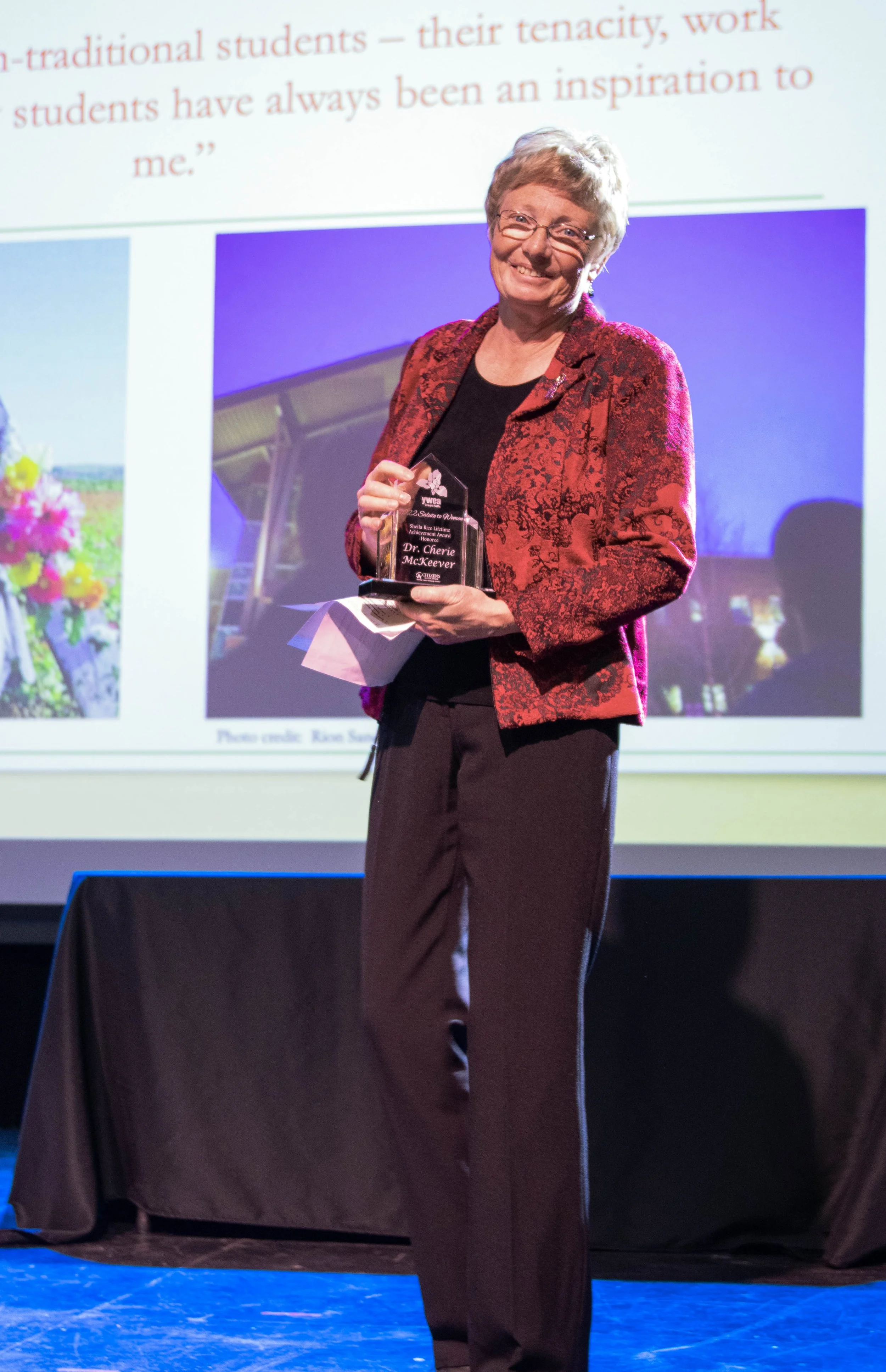 YWCA Salute to Women Gala 2022IMG_7414-Edit.jpg