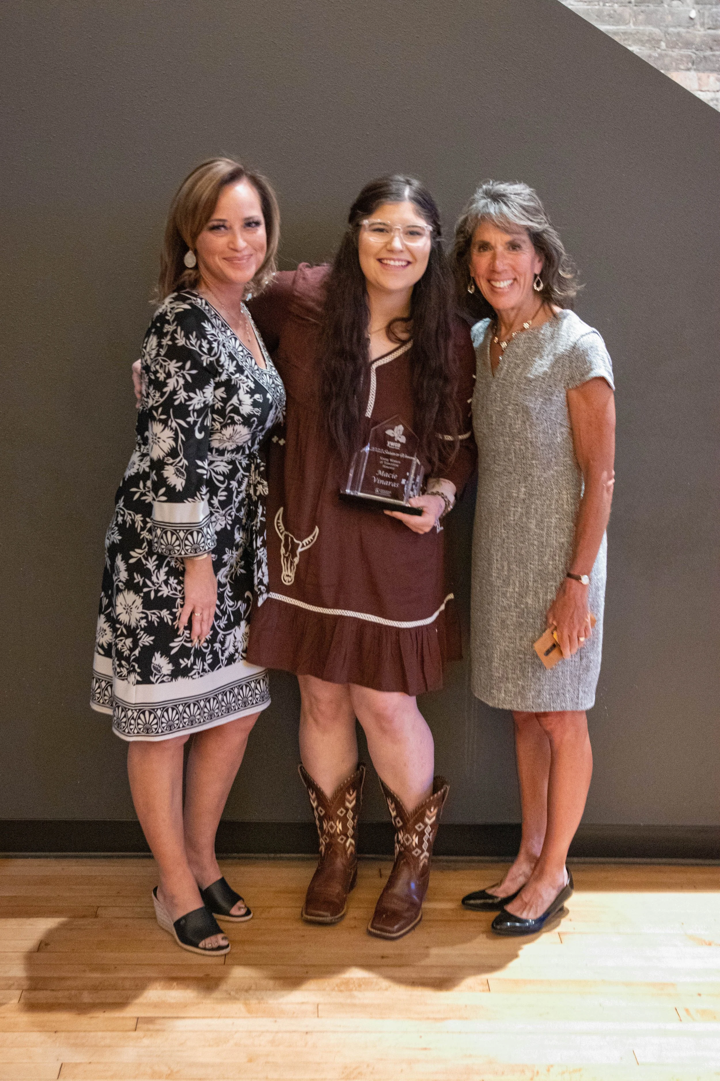 YWCA Salute to Women Gala 2022IMG_7390.jpg