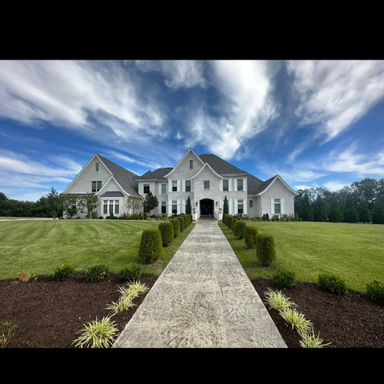 Exciting day ahead! 🏡✨
We&rsquo;re getting started on the roof for this beautiful new build. Stronghold Exteriors is proud to provide quality, protection, and peace of mind&mdash;one shingle at a time. Stay tuned for the transformation!
