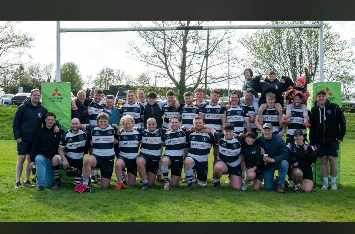 What a team, what a season 🦄 not quite finished yet 👀 into playoffs we goooo #upthecorns🦄