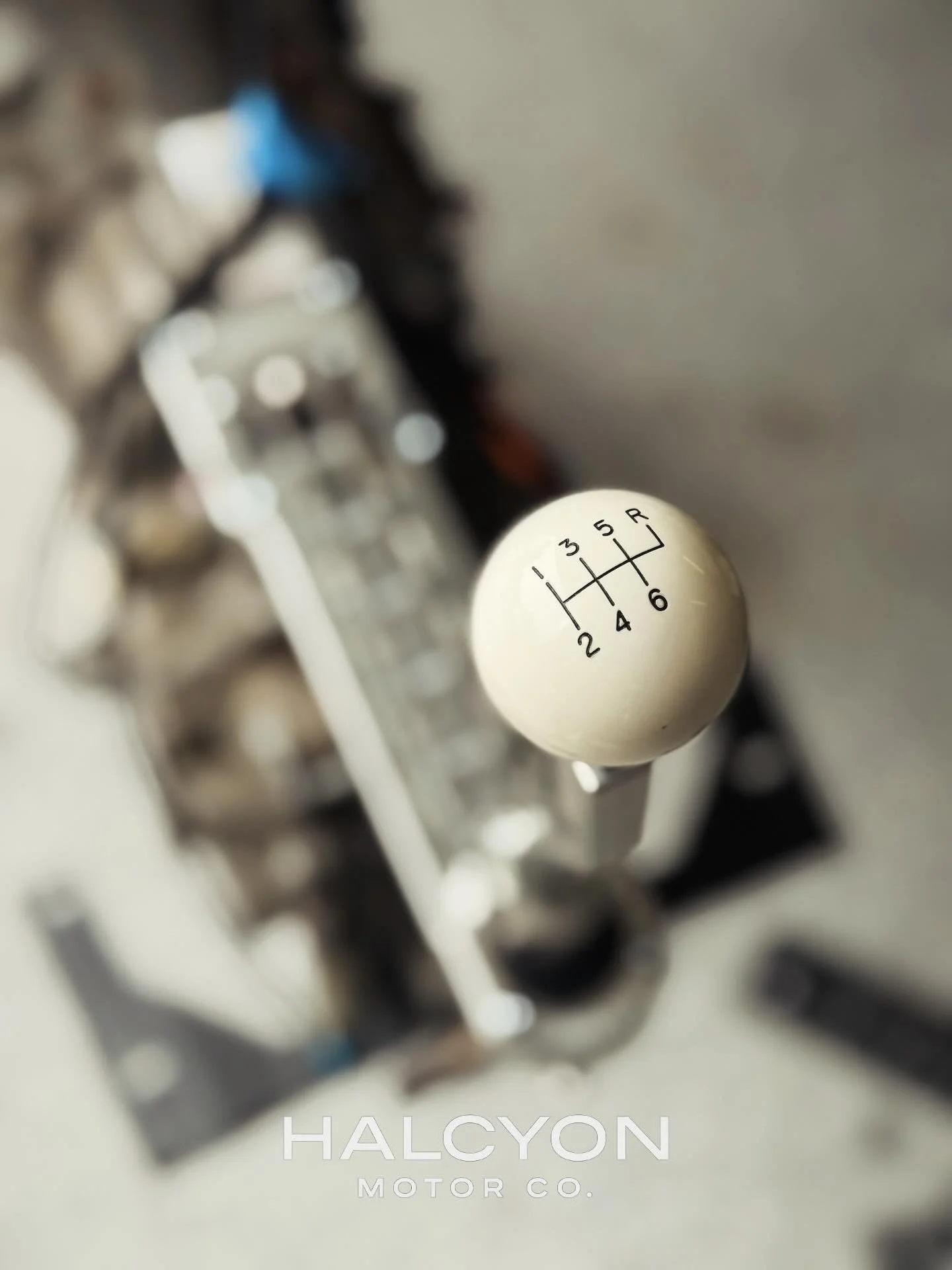 🔧 Transmission Transformation 🔧
Today&rsquo;s milestone: the @sikkymanufacturing TR6060 Shifter Relocation Kit is in&hellip; and it feels mechanical in the best way.

This setup gives perfect placement for the 6-speed Tremec in the E46 chassis. Tha