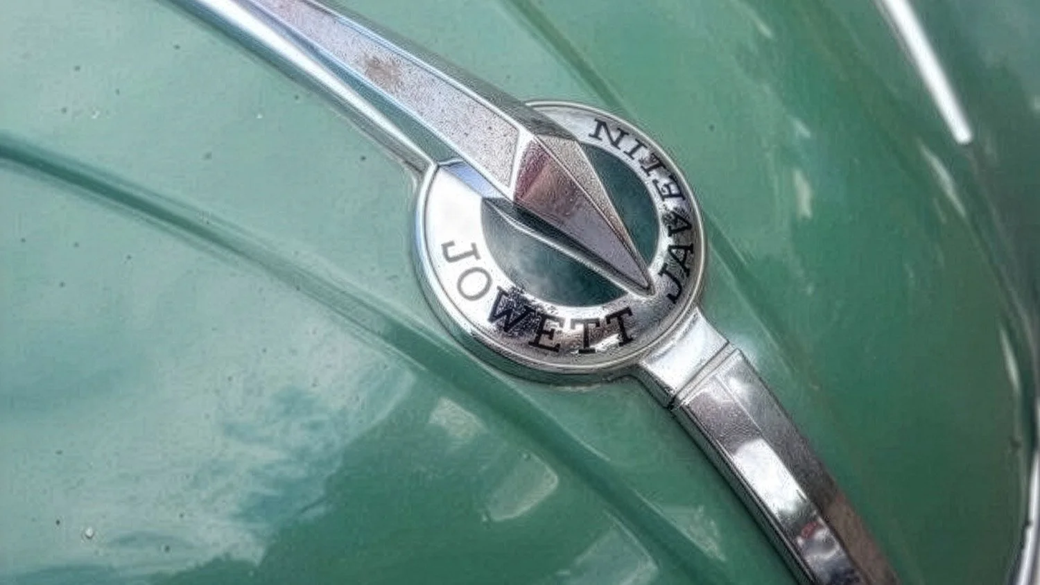 Jowett Javelin badge
