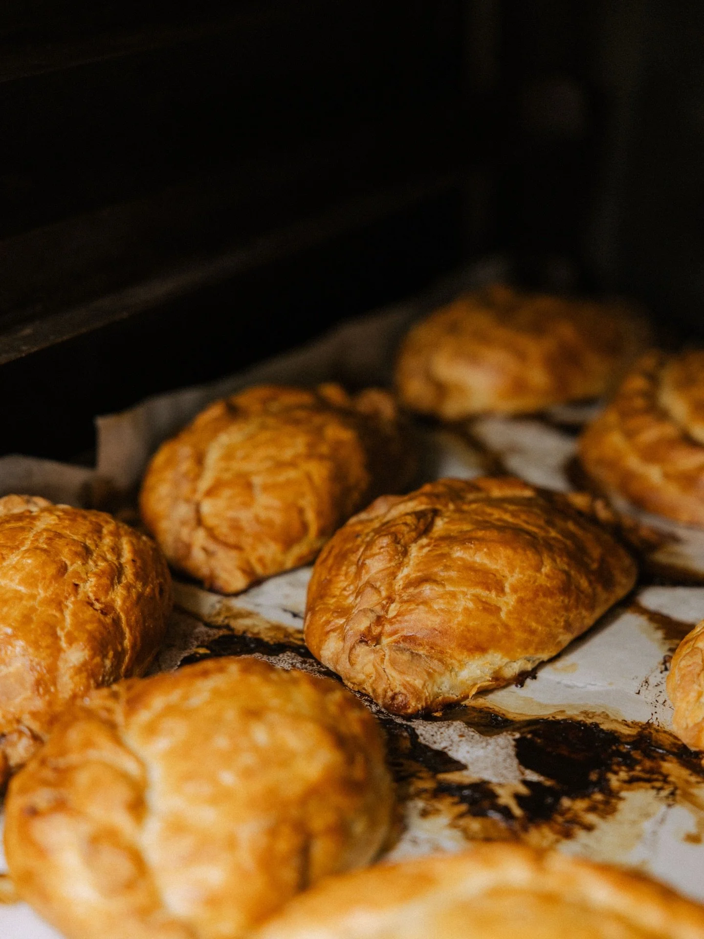 When the Monday pasty craving hits&hellip; you know where to find us. 👀 @annspasties, hot and ready at the Crib &amp; Croust counter. 🔥 serving from 8am-3pm.

#cribandcroust #prowparkcommunity #ikonek #newquay #annspasties