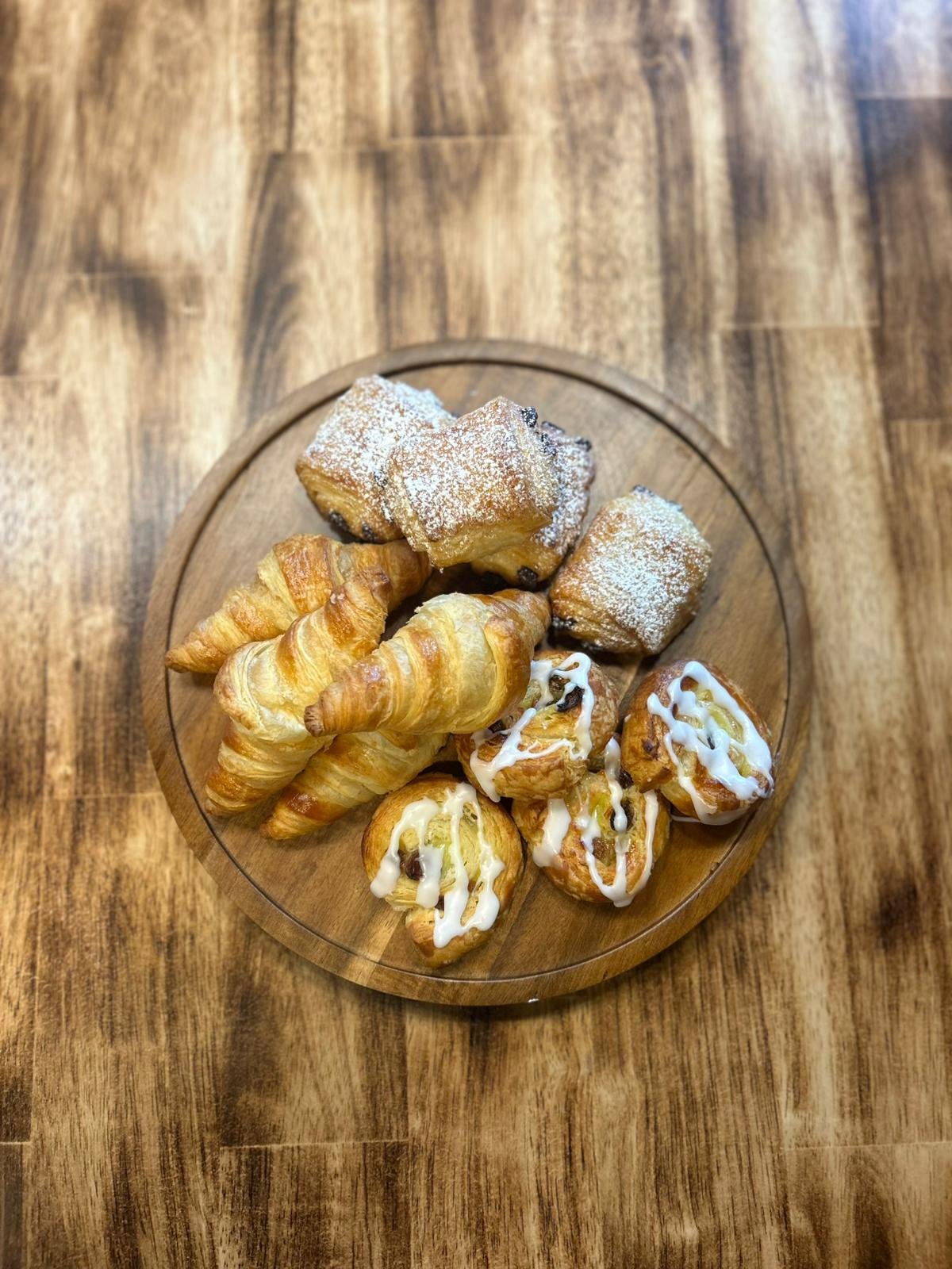 Our mixed goodie bags are back 👀🥐

A lucky dip of sweet treats, pastries, and pasties - all packed up for just &pound;5. Perfect for a weekend treat and helping cut down on waste at the same time.

We only do a small number each week, so if you fan
