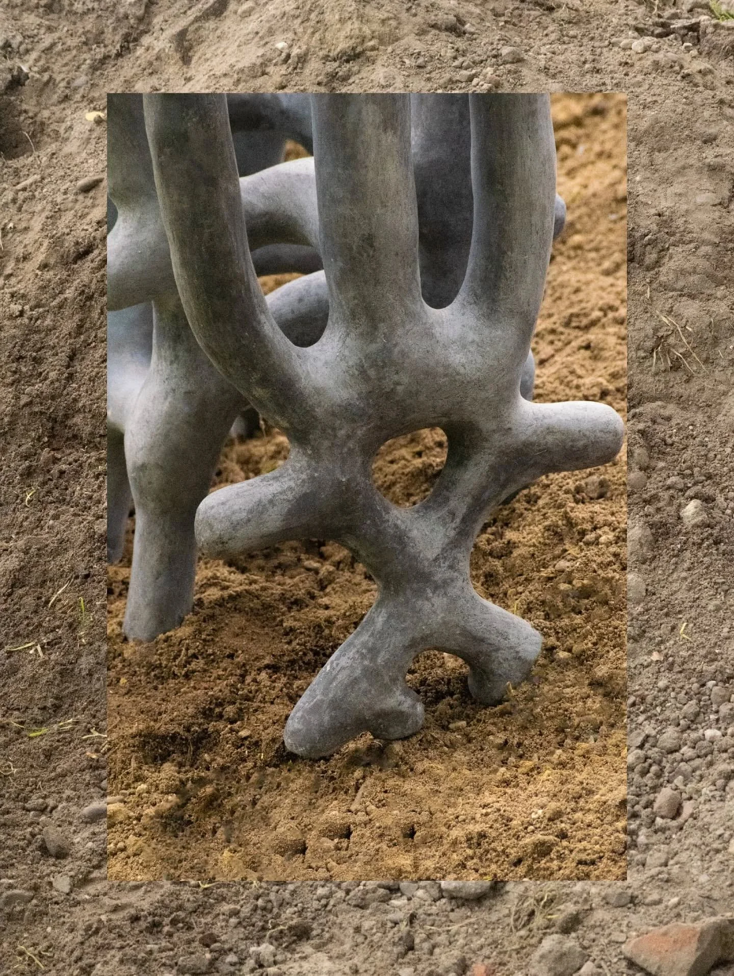 -
Candle holder
Soil and lime.
Part of a of small size objects.