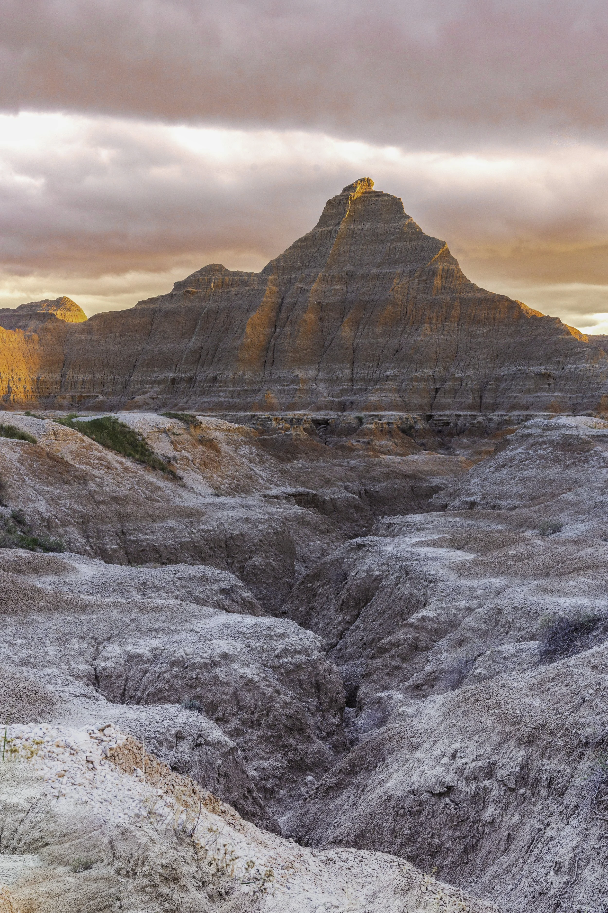 Illuminated_Badlands_Hope_Pashos.jpg