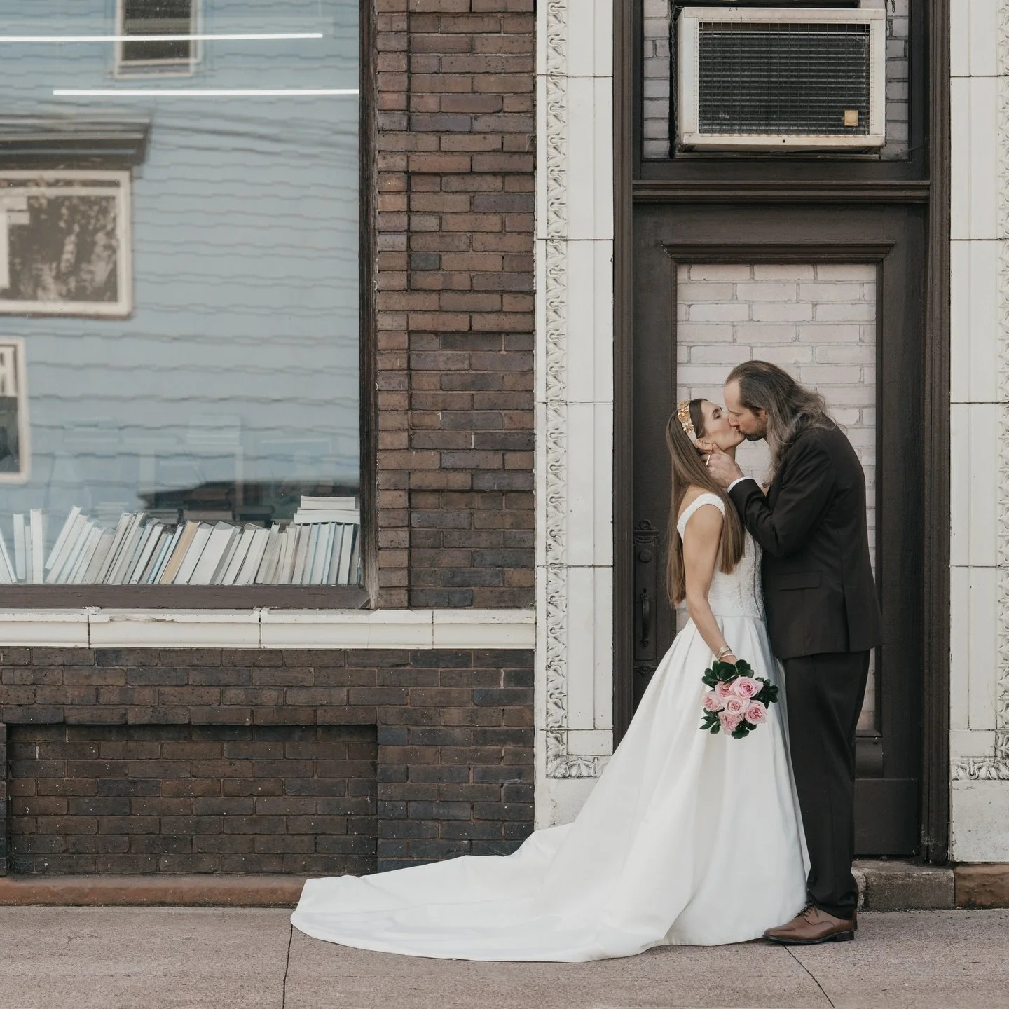 no crowd. no dj. no distractions. no timeline. here for that.