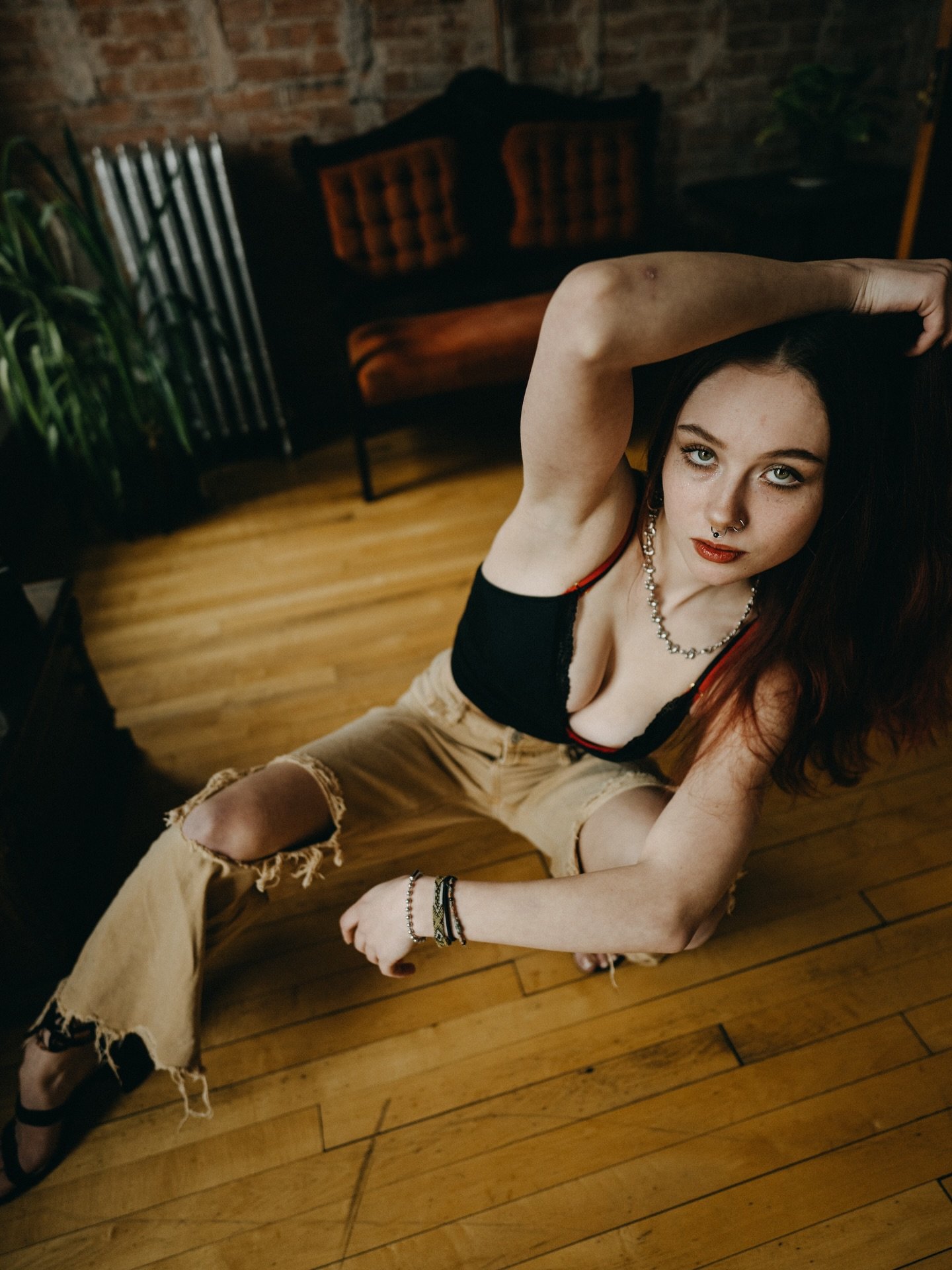 friday afternoons are where I loosen the grip a little. no agenda, just time carved out to see what the light does, what the mood is, to see what we can create, and with whom we can create

clients stay private so I build with people who trust the pr