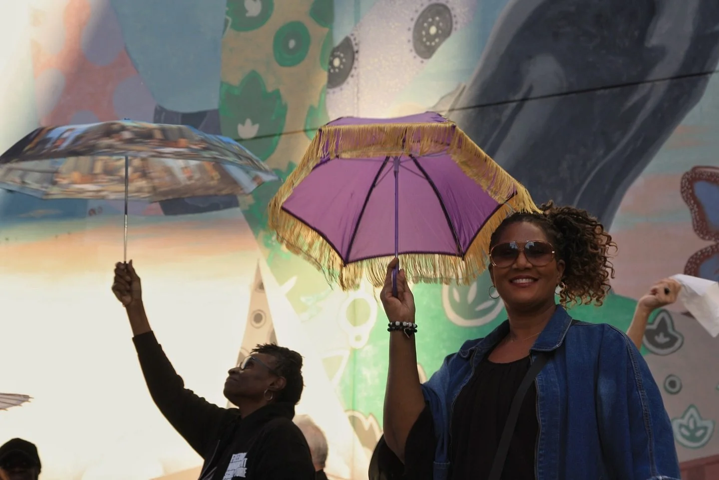 ✨ Harlem vibes only ✨
This is Part 1 of the magnificent Second Line Parade! 💜🎺🎶
From the brass shining in the sun to the umbrellas twirling in rhythm — pure joy, Harlem style.
Stay tuned for Part 2… the groove just keeps getting deep
