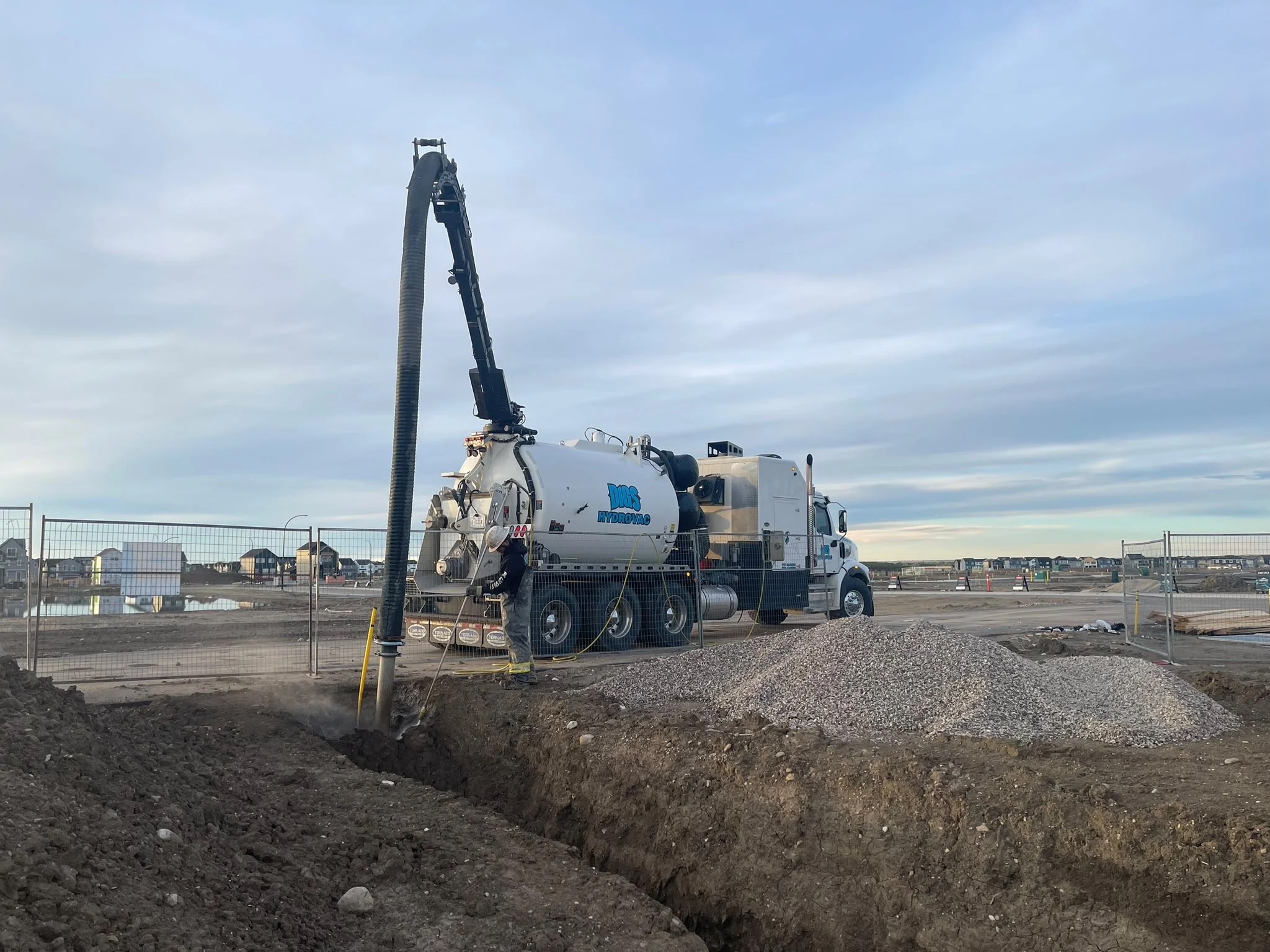 How Hydrovac Reduces Risk on Pipeline Projects