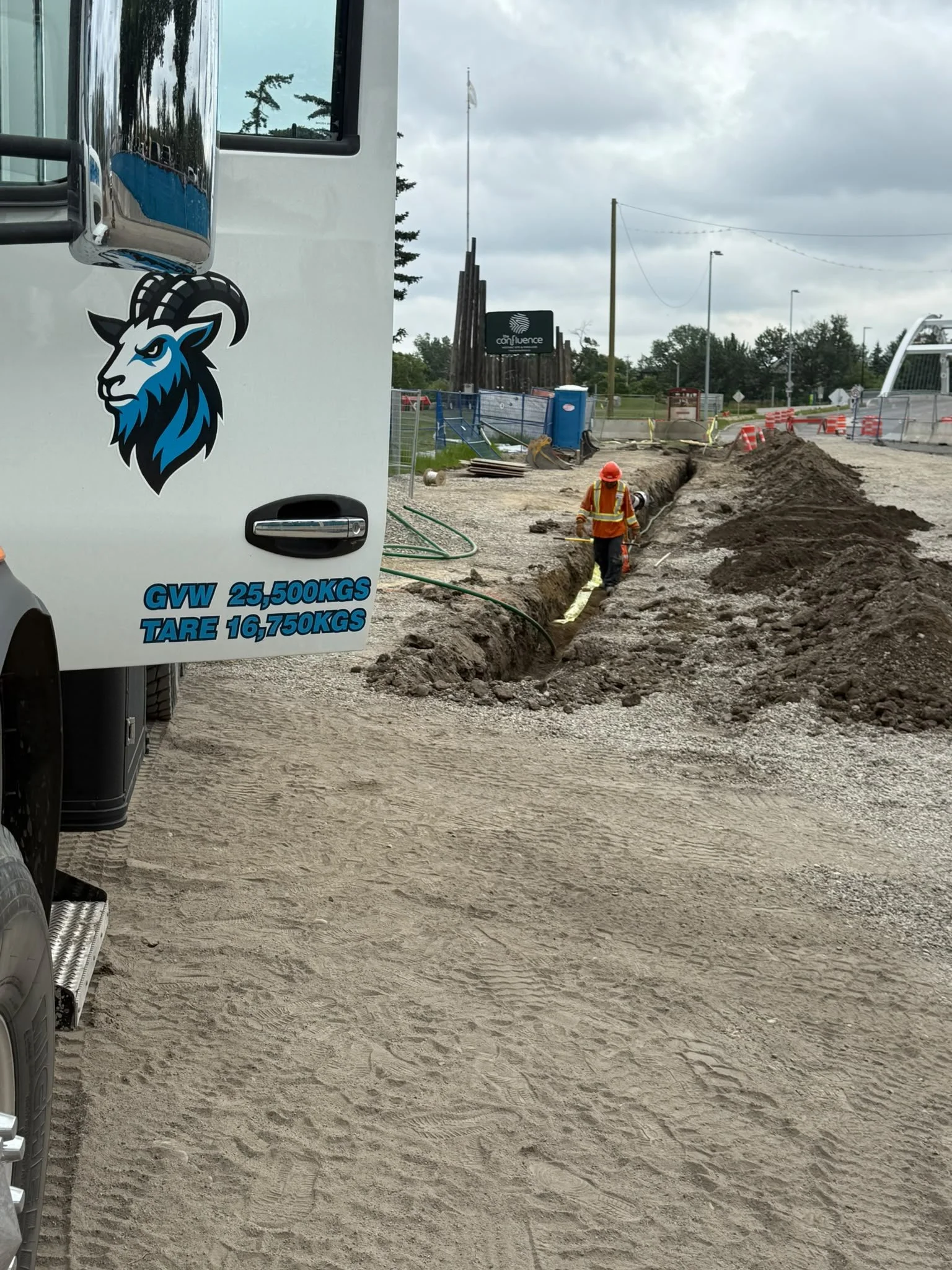 Hydrovac Excavation for Municipal Infrastructure Projects in Calgary
