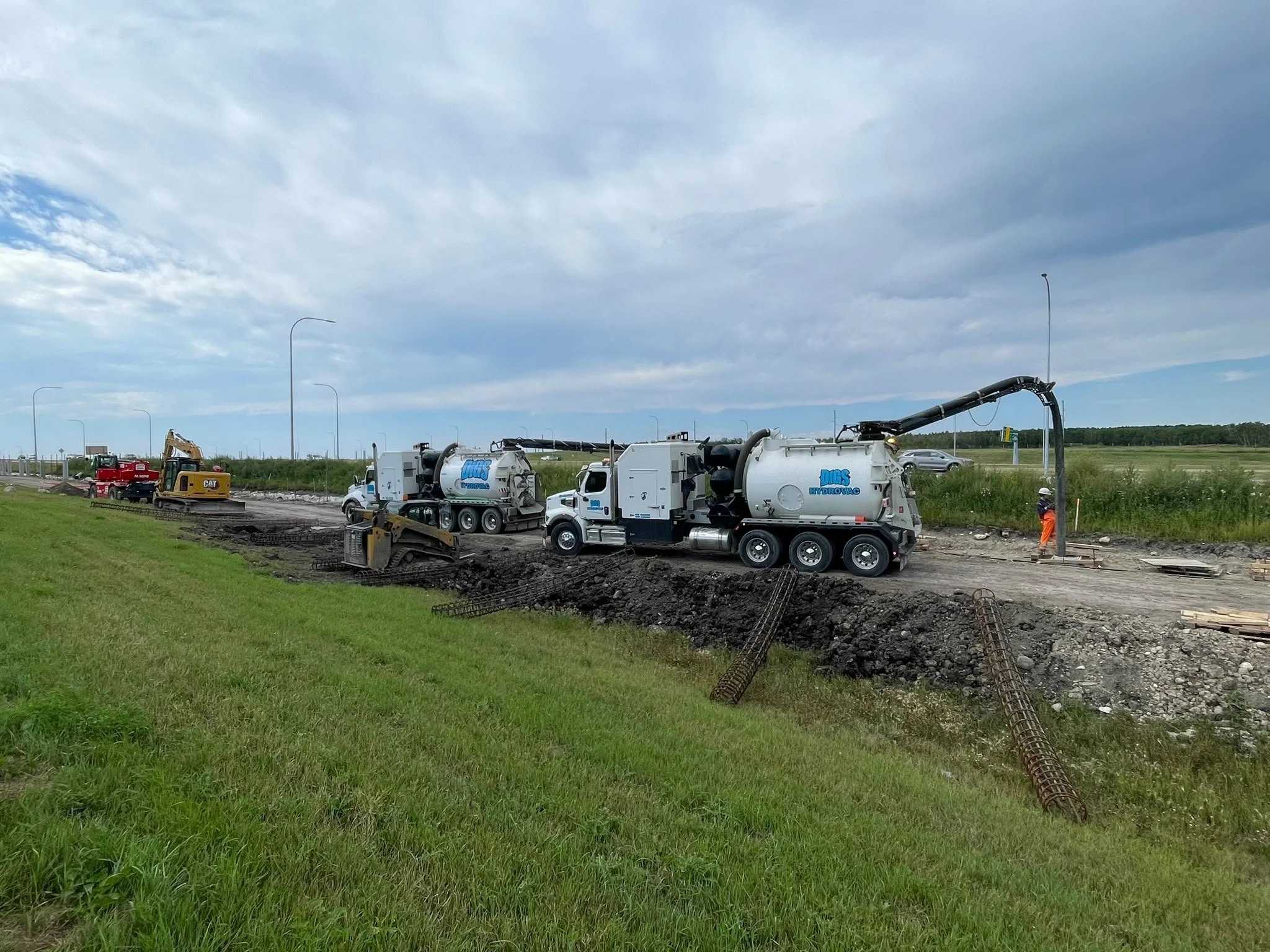 What Contractors Should Know Before Booking a Hydrovac in Calgary