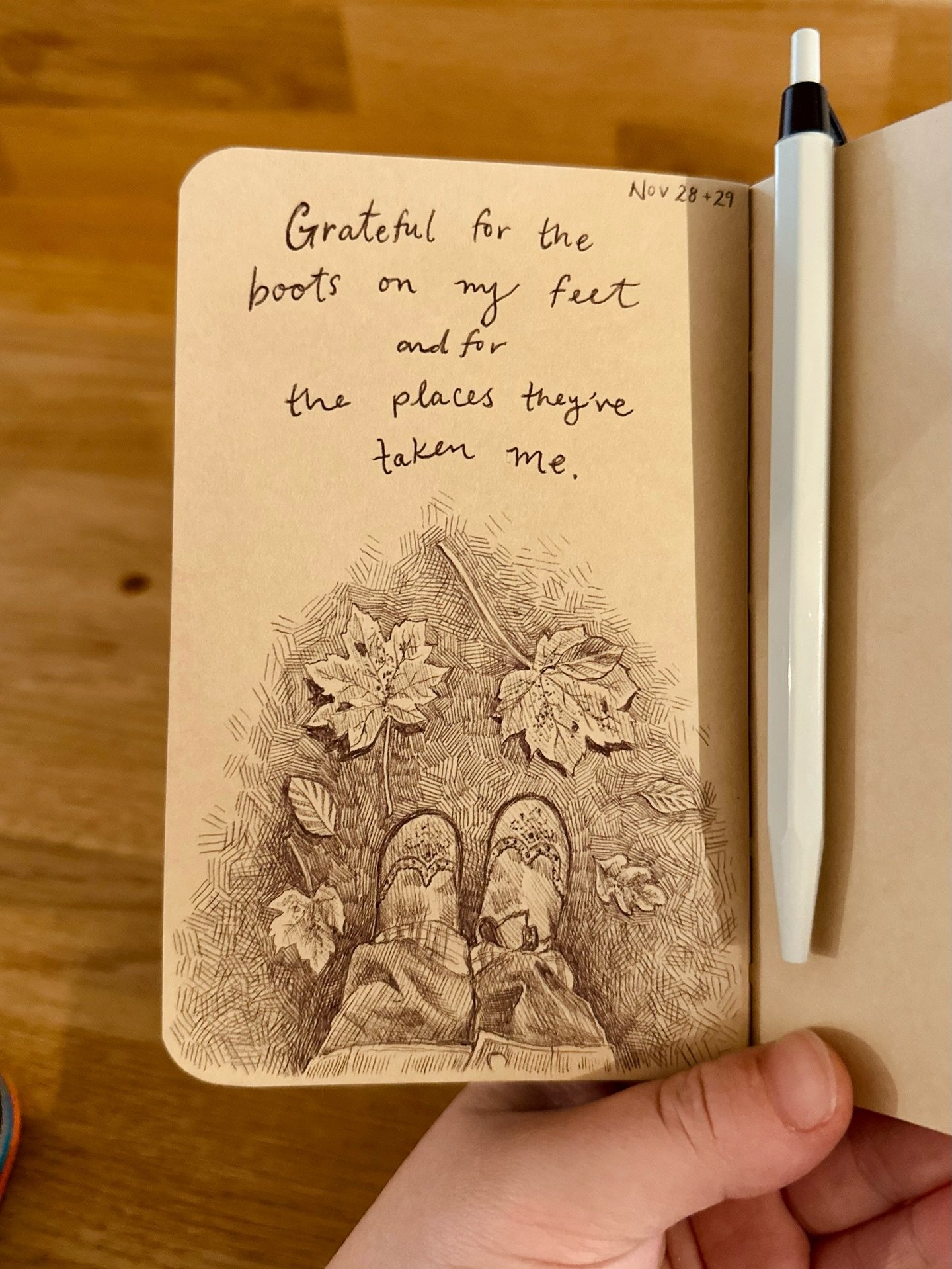 Some Thanksgiving sketches and snapshots. 😌🍁 

Feeling grateful every day that I get to pursue and share my passion with you all, thank you!! 🧡

The first sketch of my boots was done in Switzerland in my previous sketchbook. (sketchbook tour on Yo