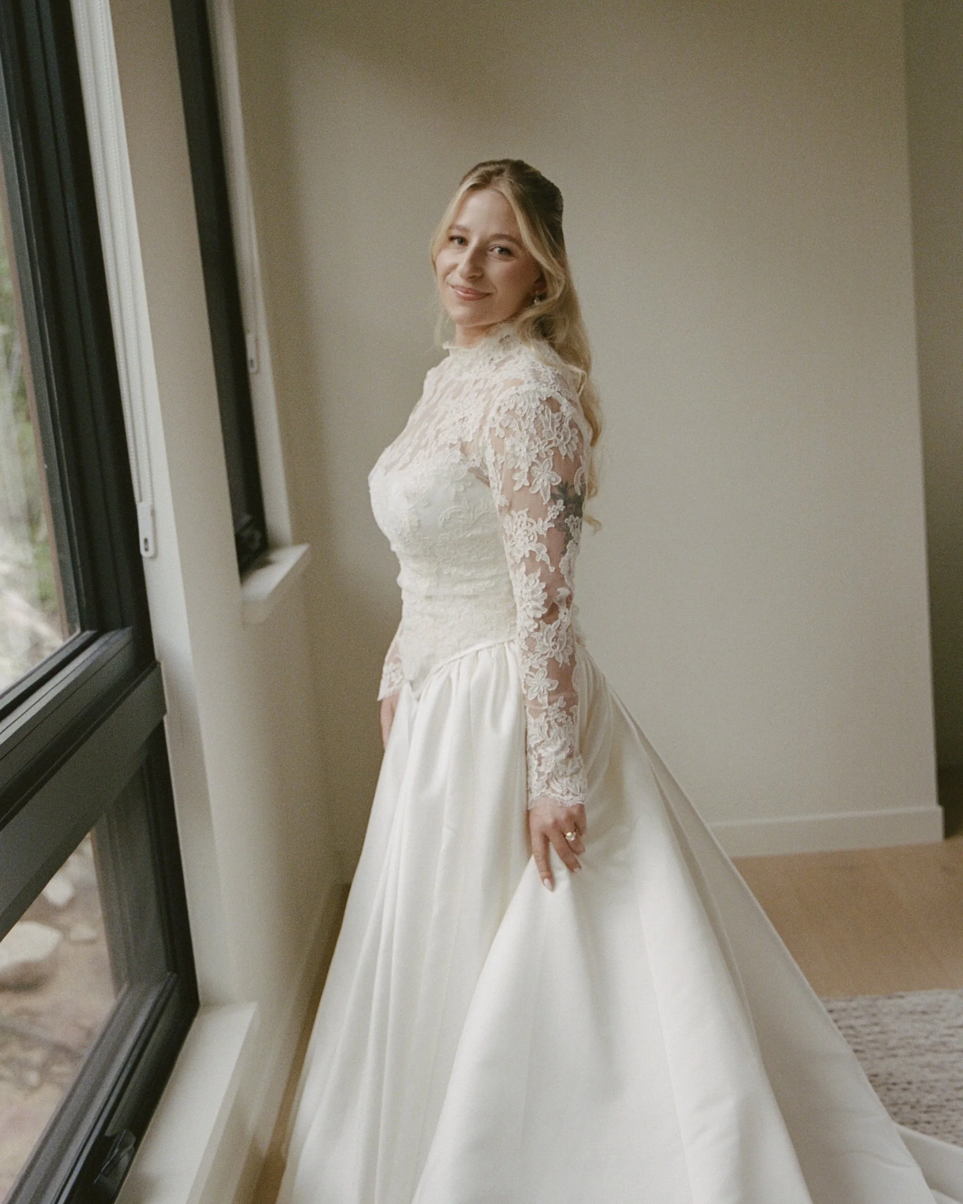 bride ski lodge mountains wedding colorado wyoming rocky