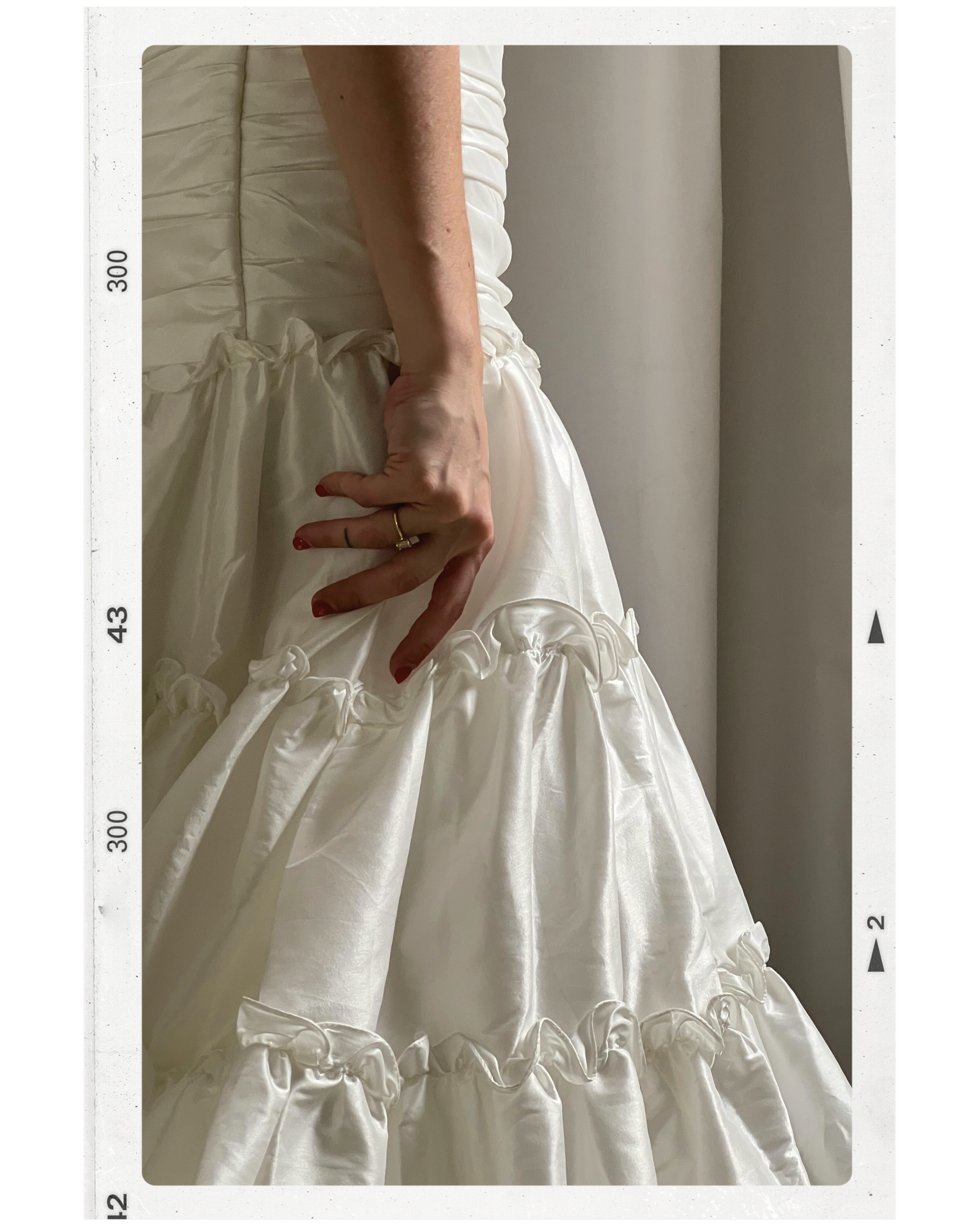 Strapless jurk met speelse gelaagde rok | Aire Barcelona | M